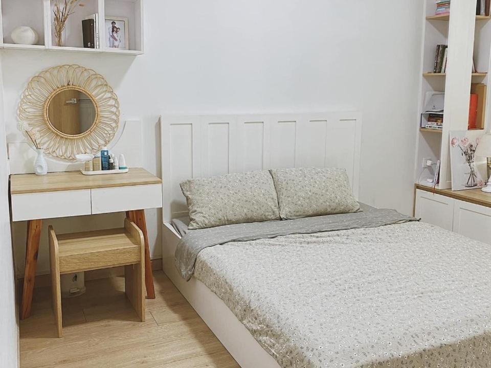 Emreald Celadon Apartment