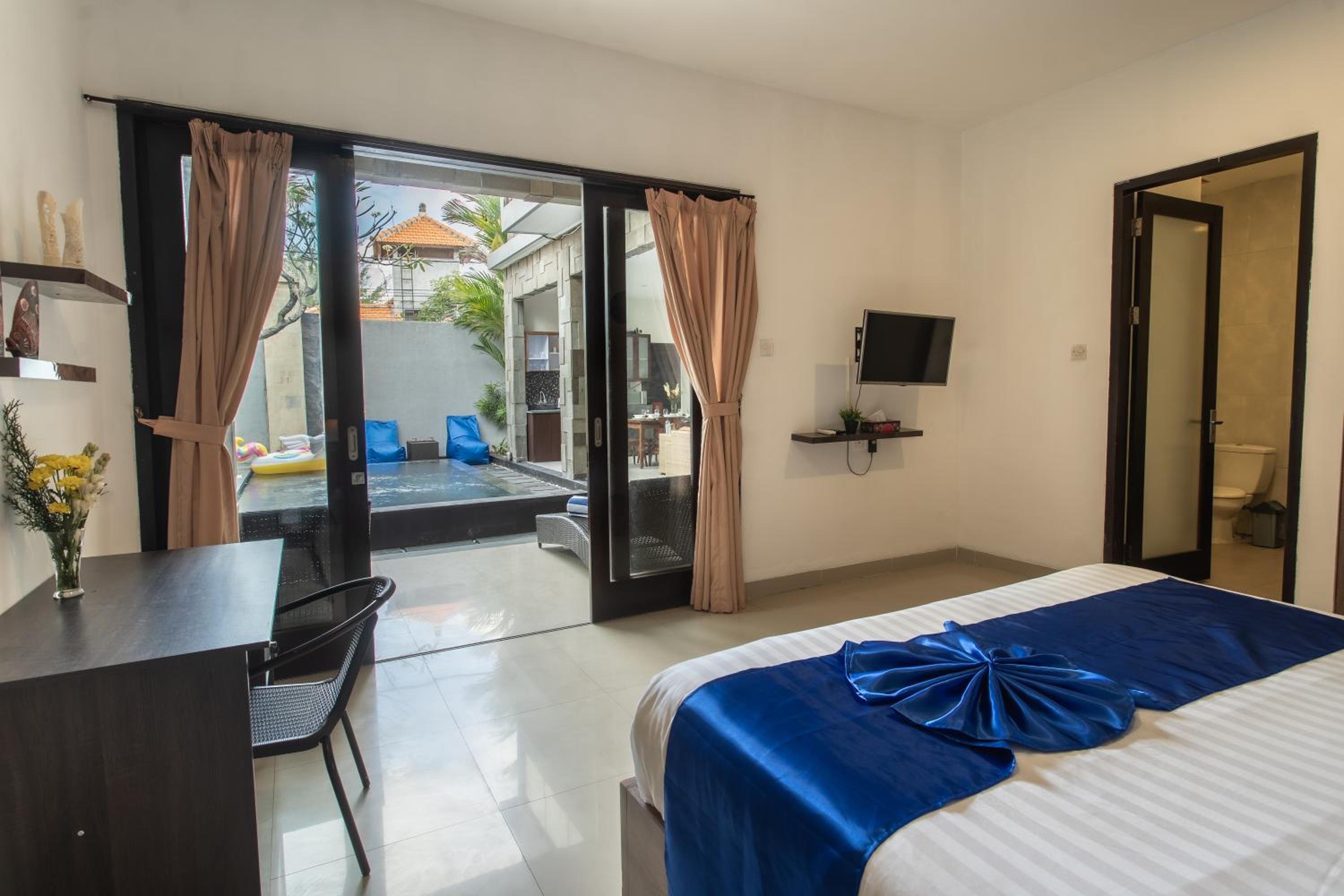 Taman Bali Villa Kerobokan view 4