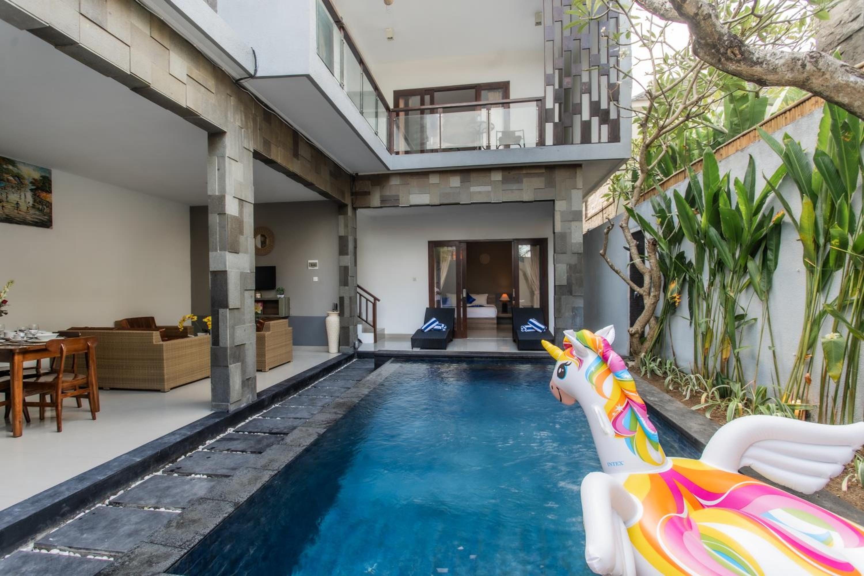 Taman Bali Villa Kerobokan view 3