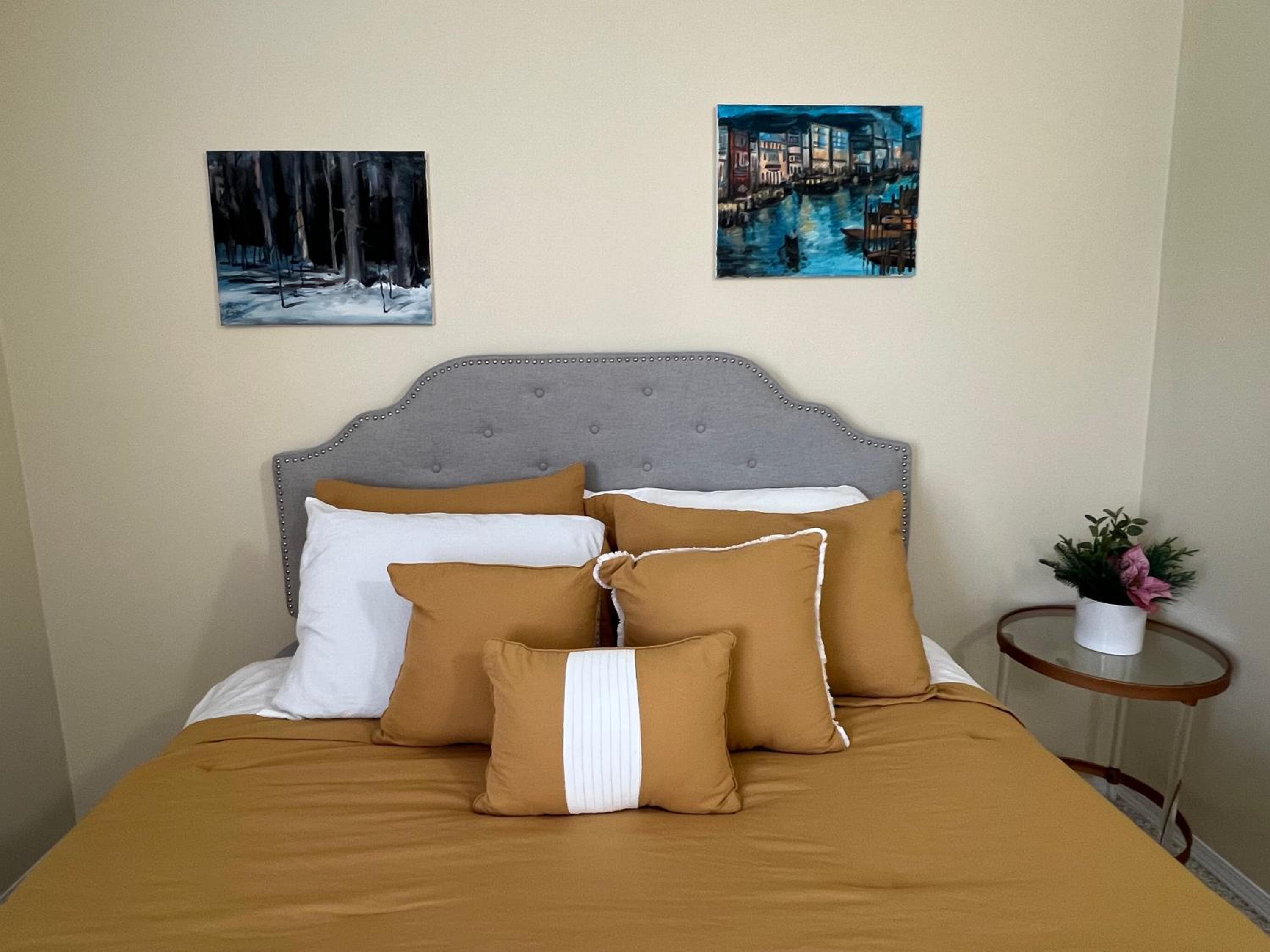 Lake and Mountain View Cozystay close to airport