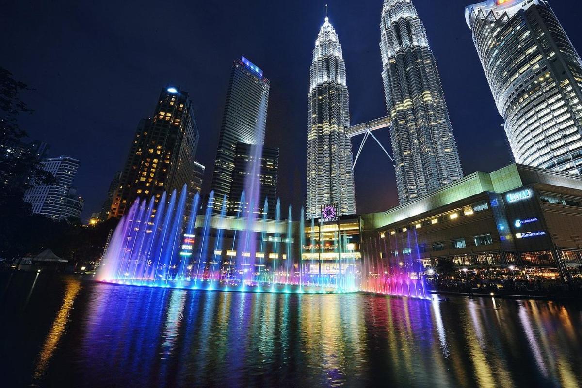Mimi Cozy Homestay, 3R3B KLCC View with PLAYSTATION 4, NETFLIX, WiFi 6, Home Cinema