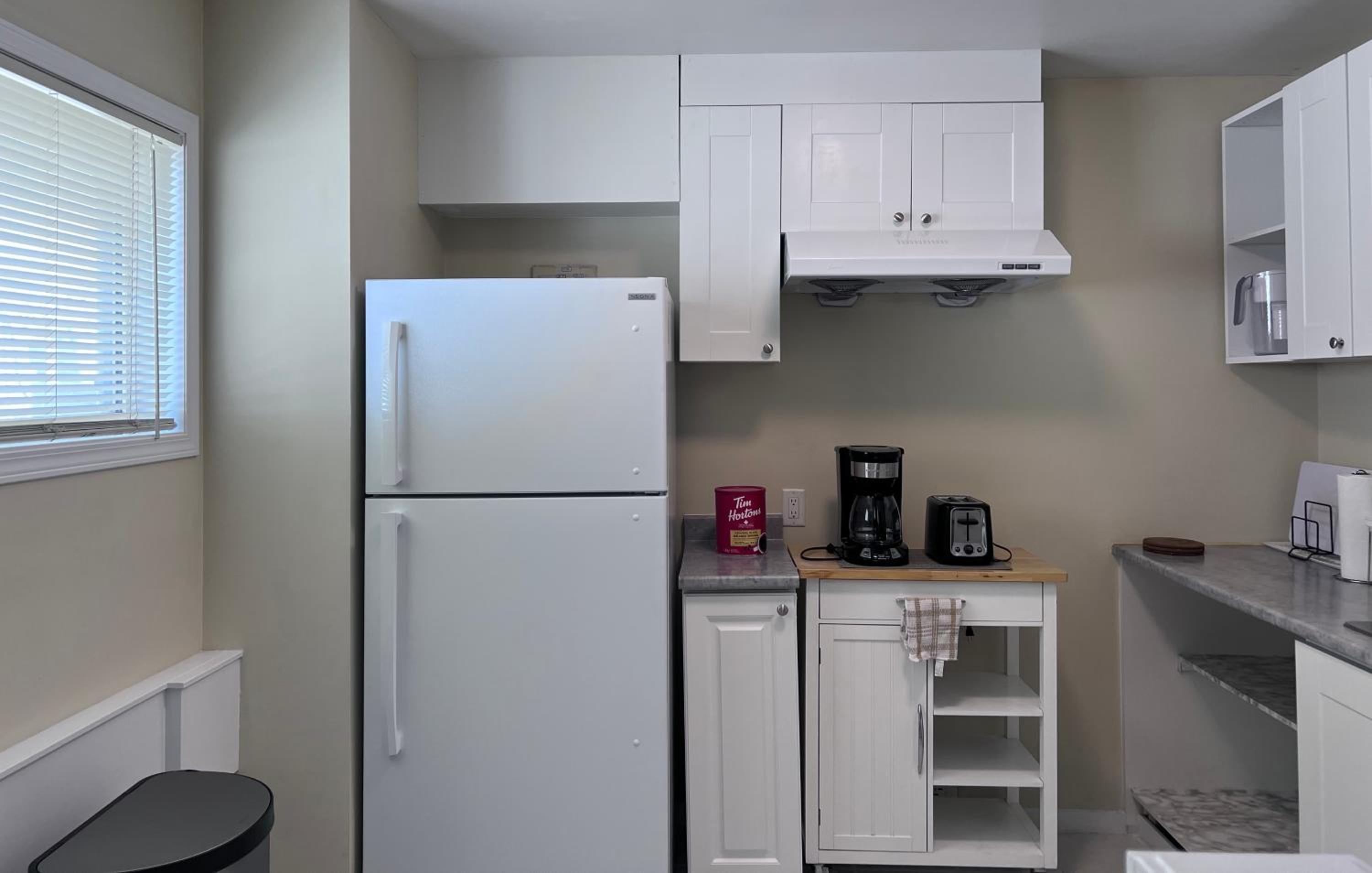 Lake and Mountain View Cozystay close to airport