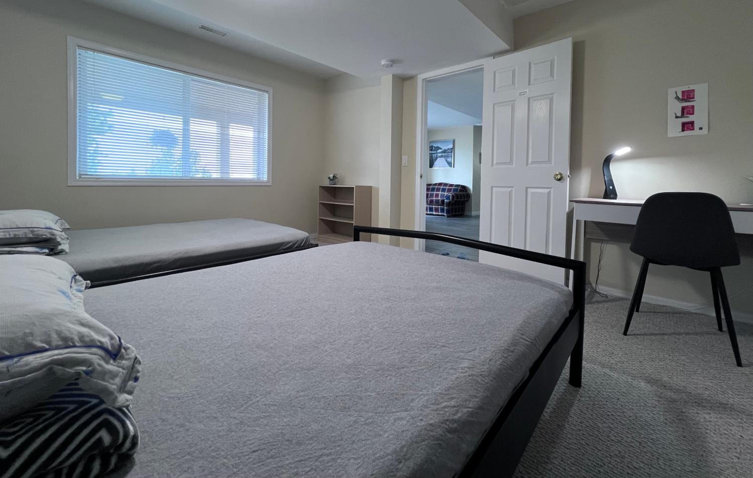 Lake and Mountain View Cozystay close to airport