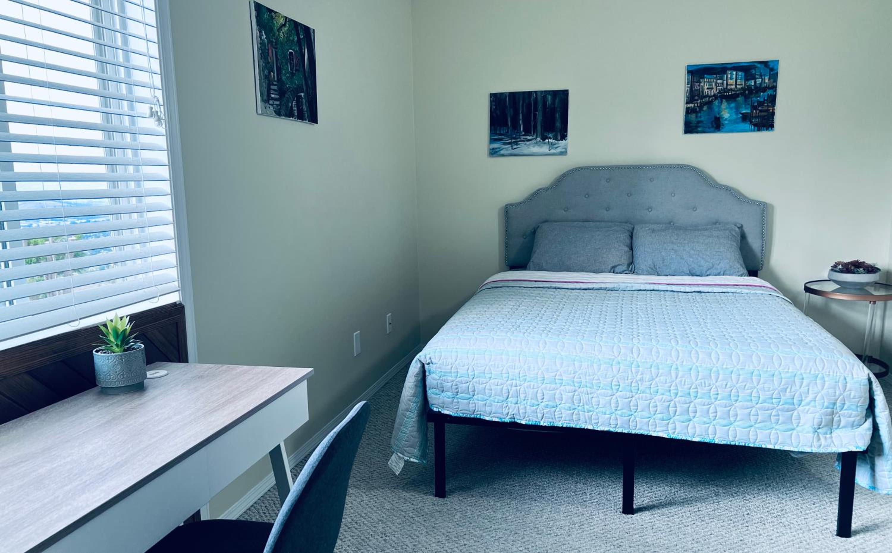 Lake and Mountain View Cozystay close to airport
