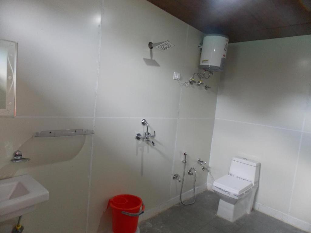 Midway Resturant and Guest house, Dhanaulti view 3