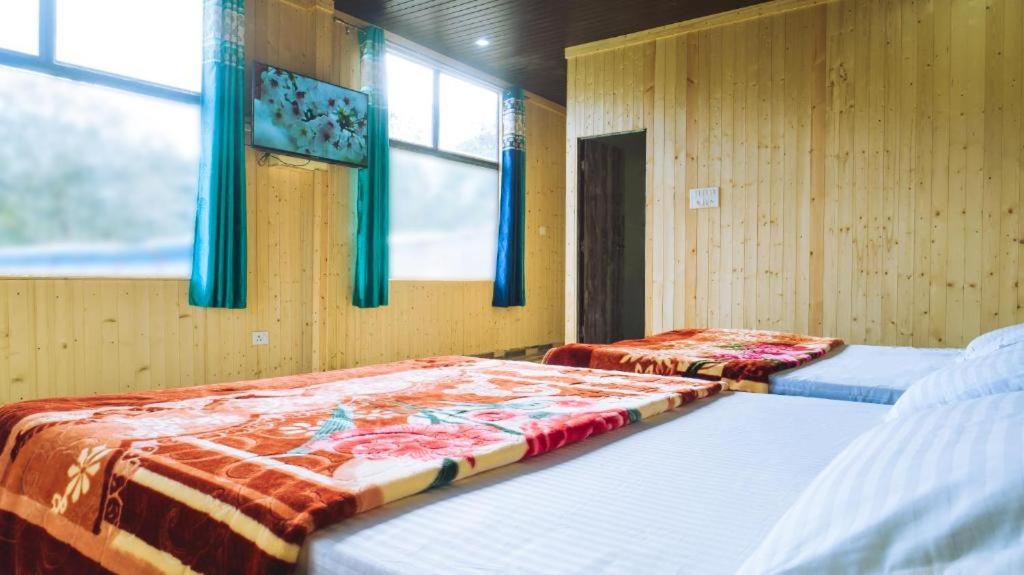 Midway Resturant and Guest house, Dhanaulti view 5