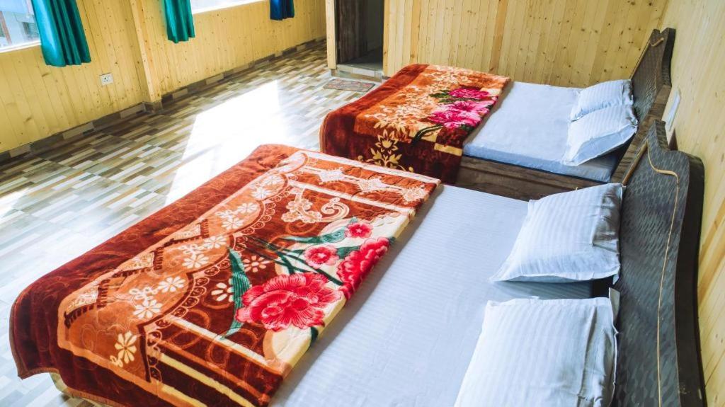 Midway Resturant and Guest house, Dhanaulti view 4