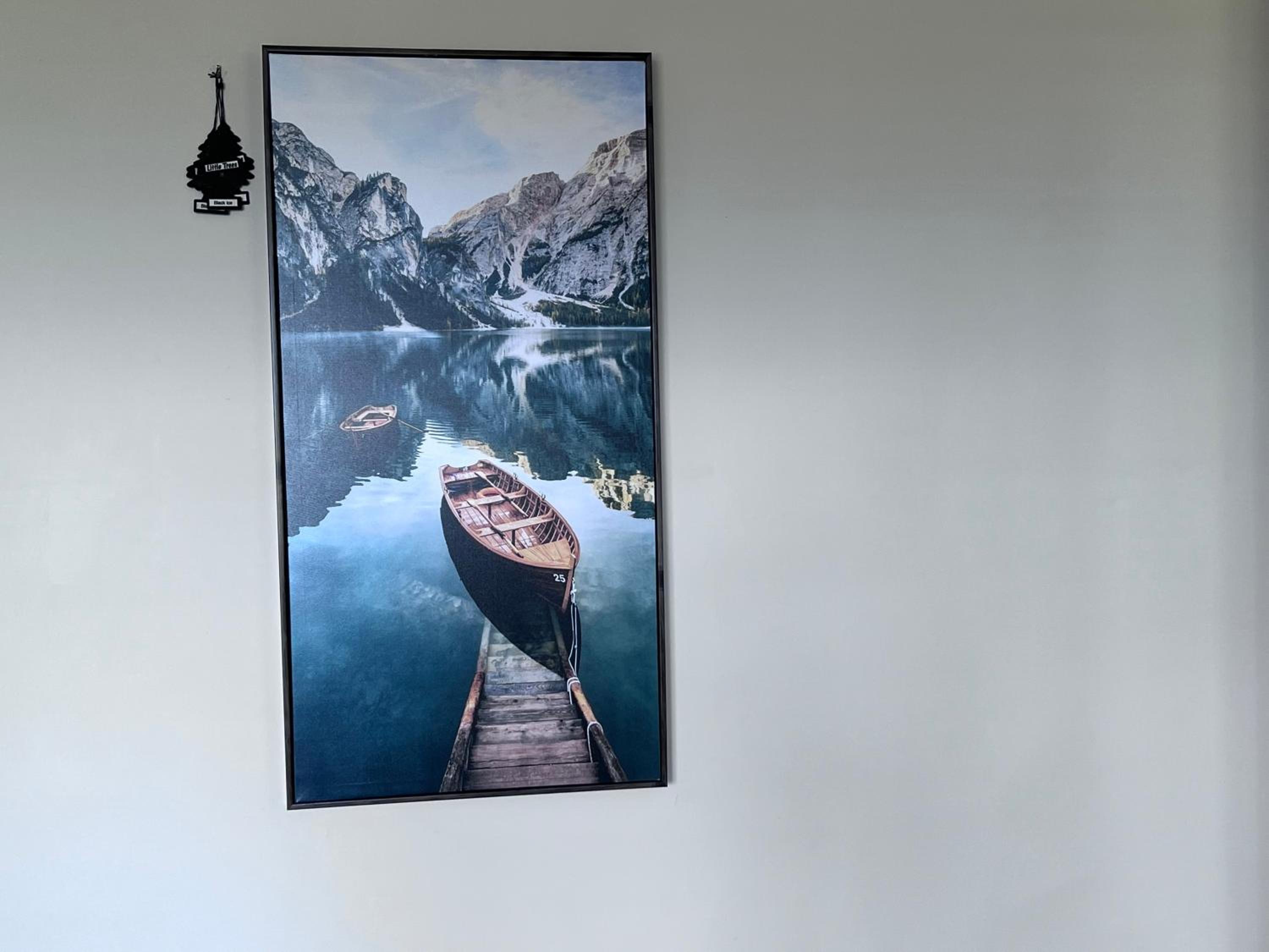 Lake and Mountain View Cozystay close to airport