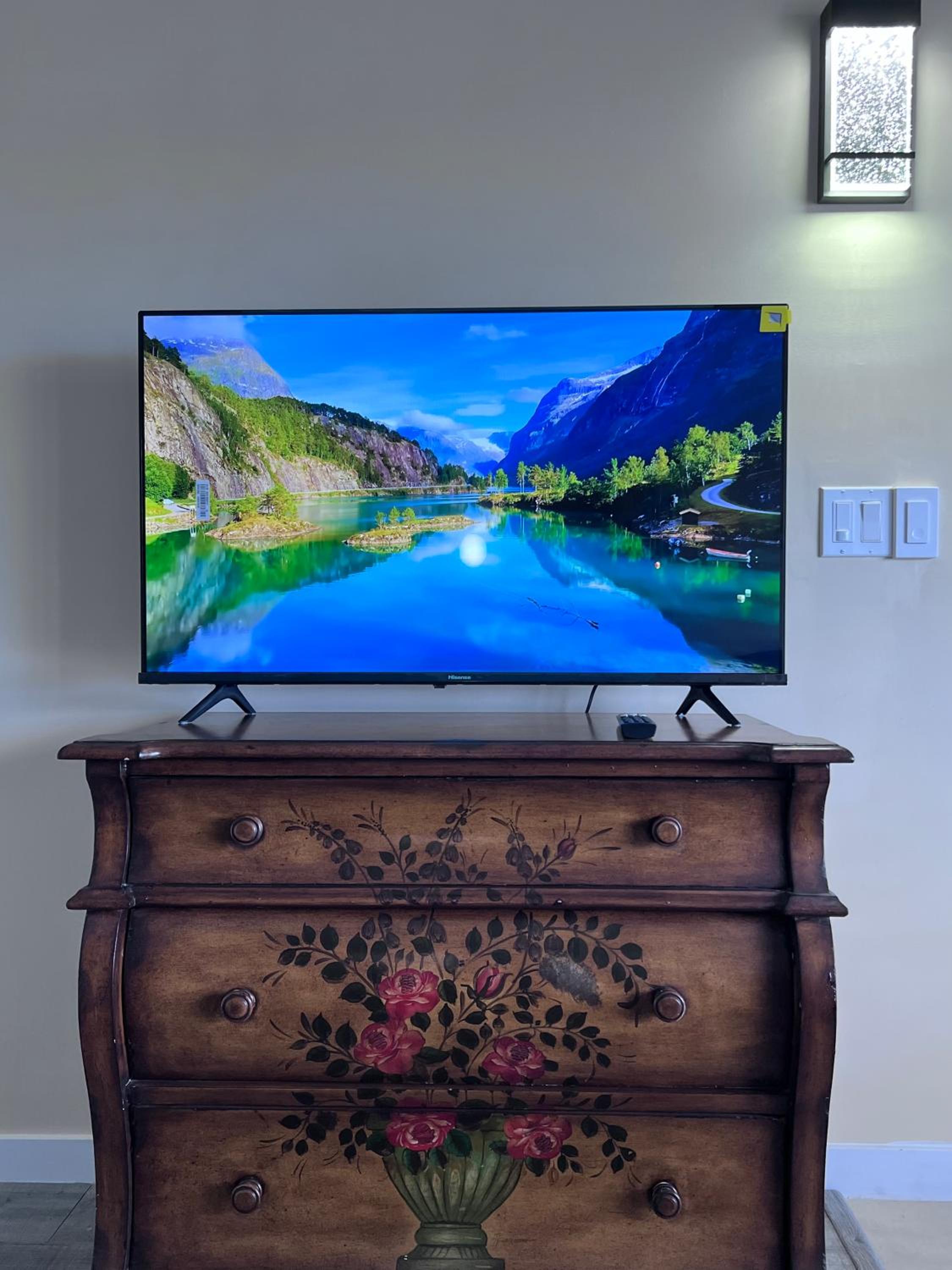 Lake and Mountain View Cozystay close to airport