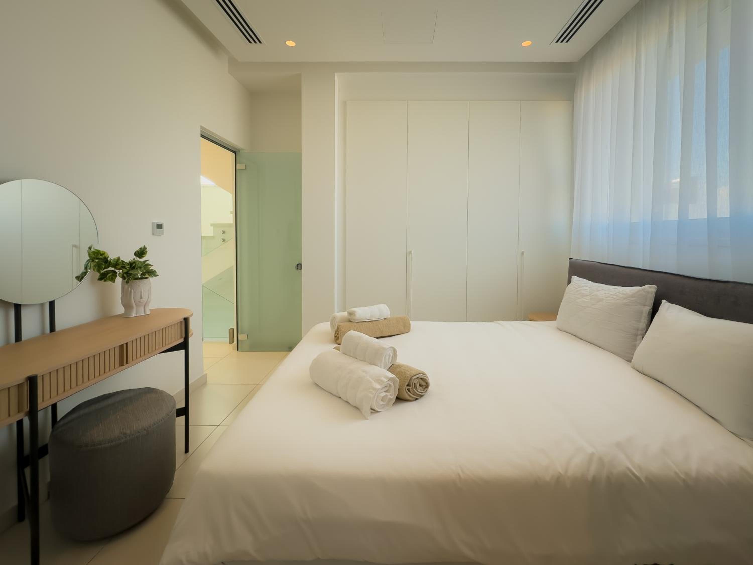 City Napa Seaview Villas
