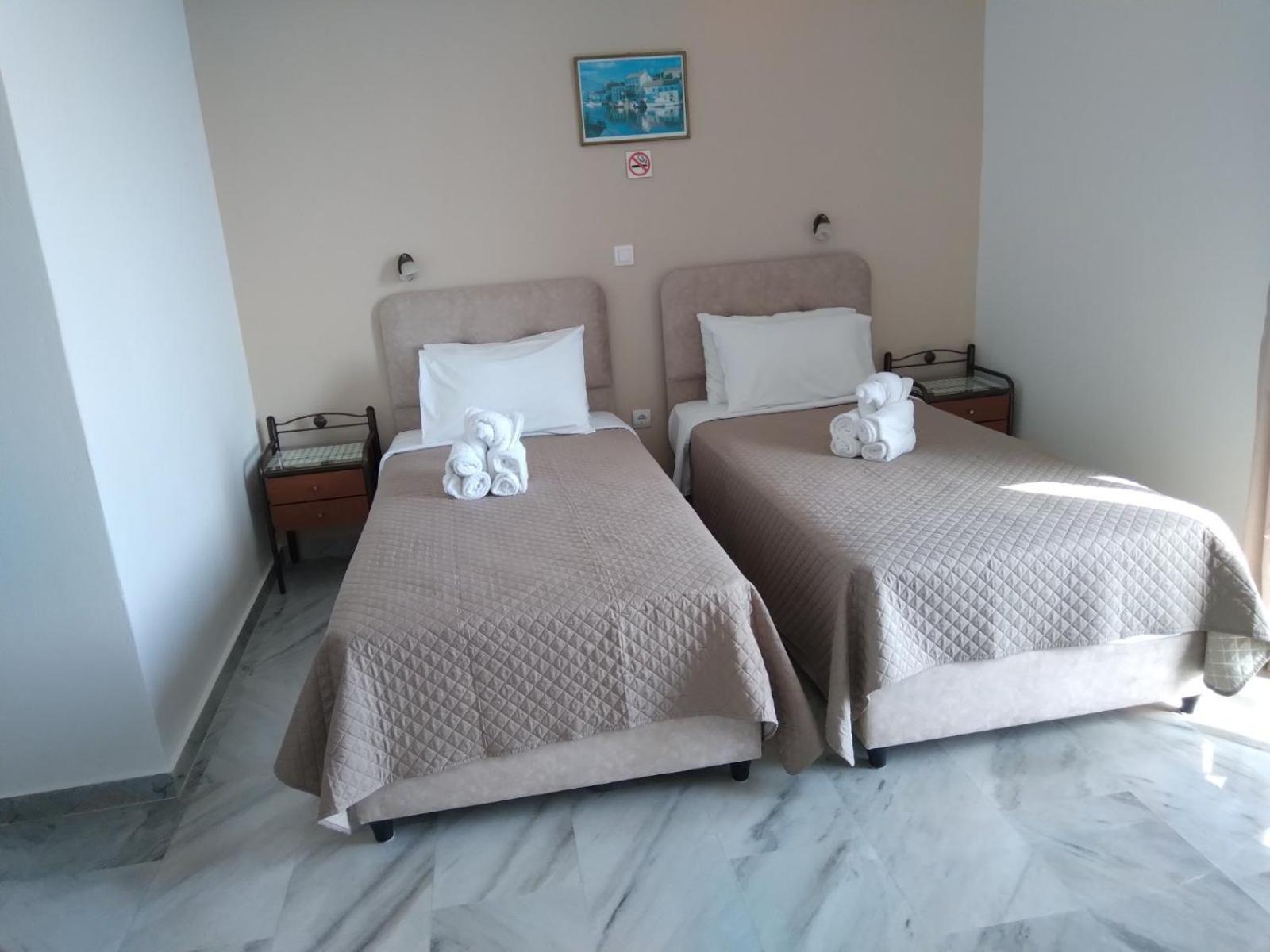 Makis Studios & Apartments photo 4