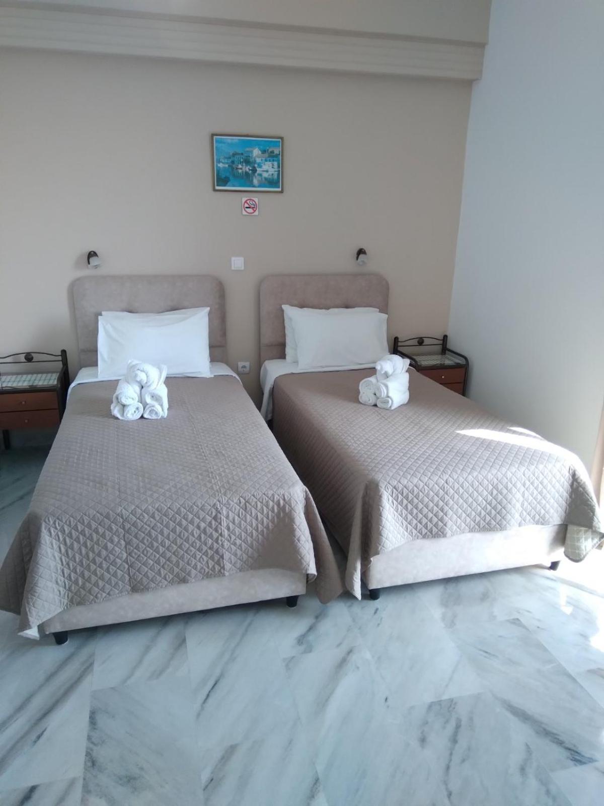 Makis Studios & Apartments photo 3