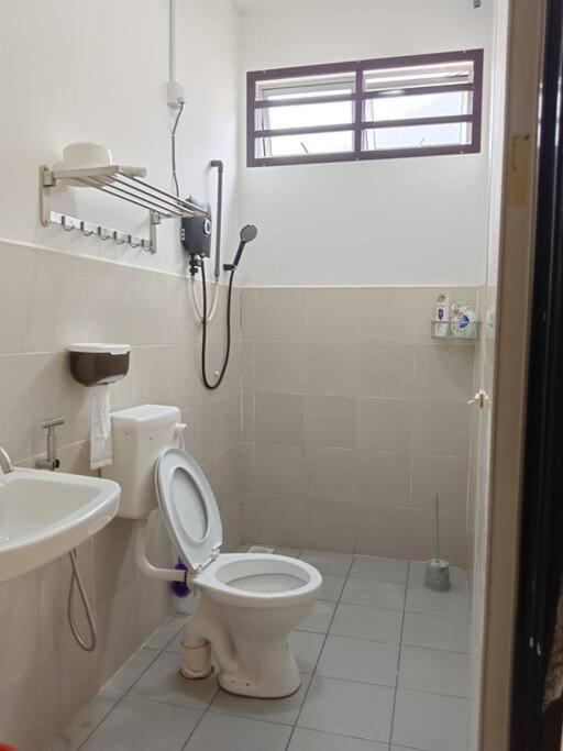 Cozy, Spacious Gambang Homestay photo 6