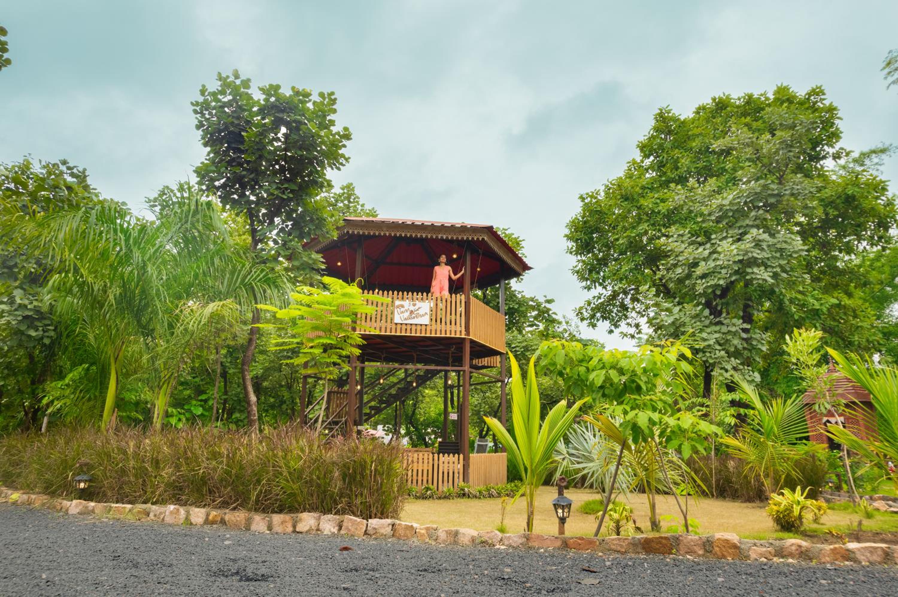 VANN VAIKUNTHAM