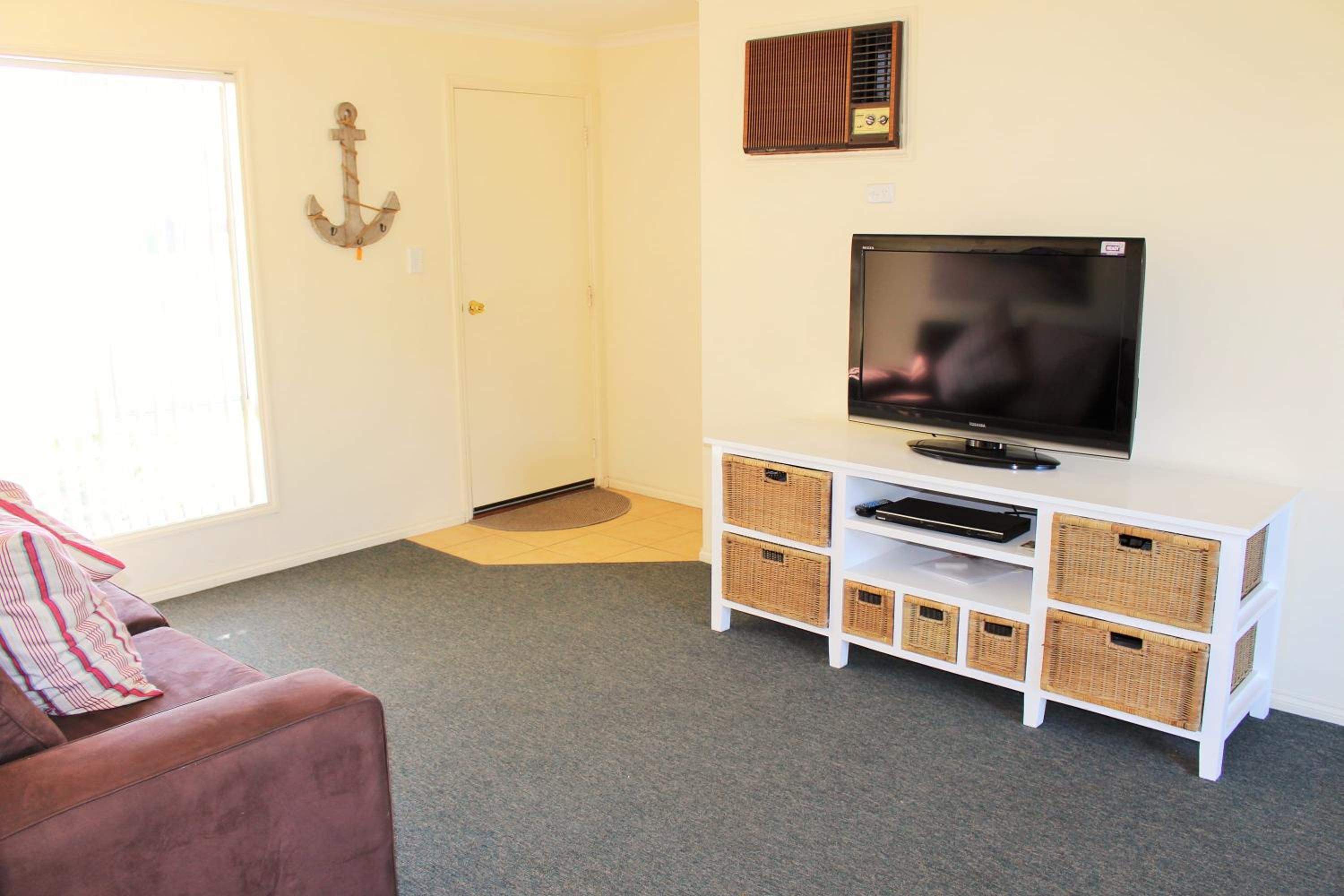 Alton Seas 67 Hargreaves Rd Middleton - No Linen Included