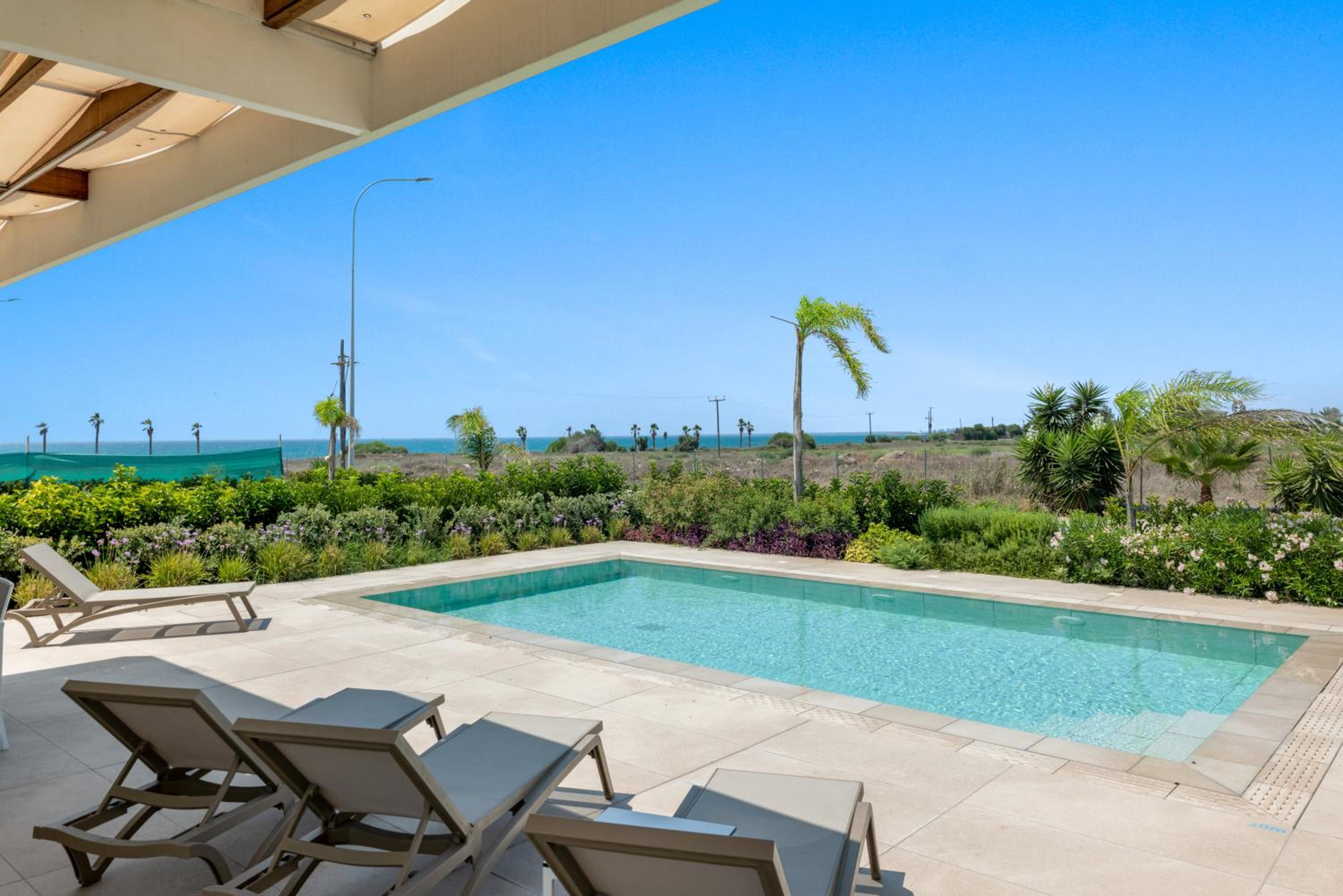 Serenity Waves Villa 17
