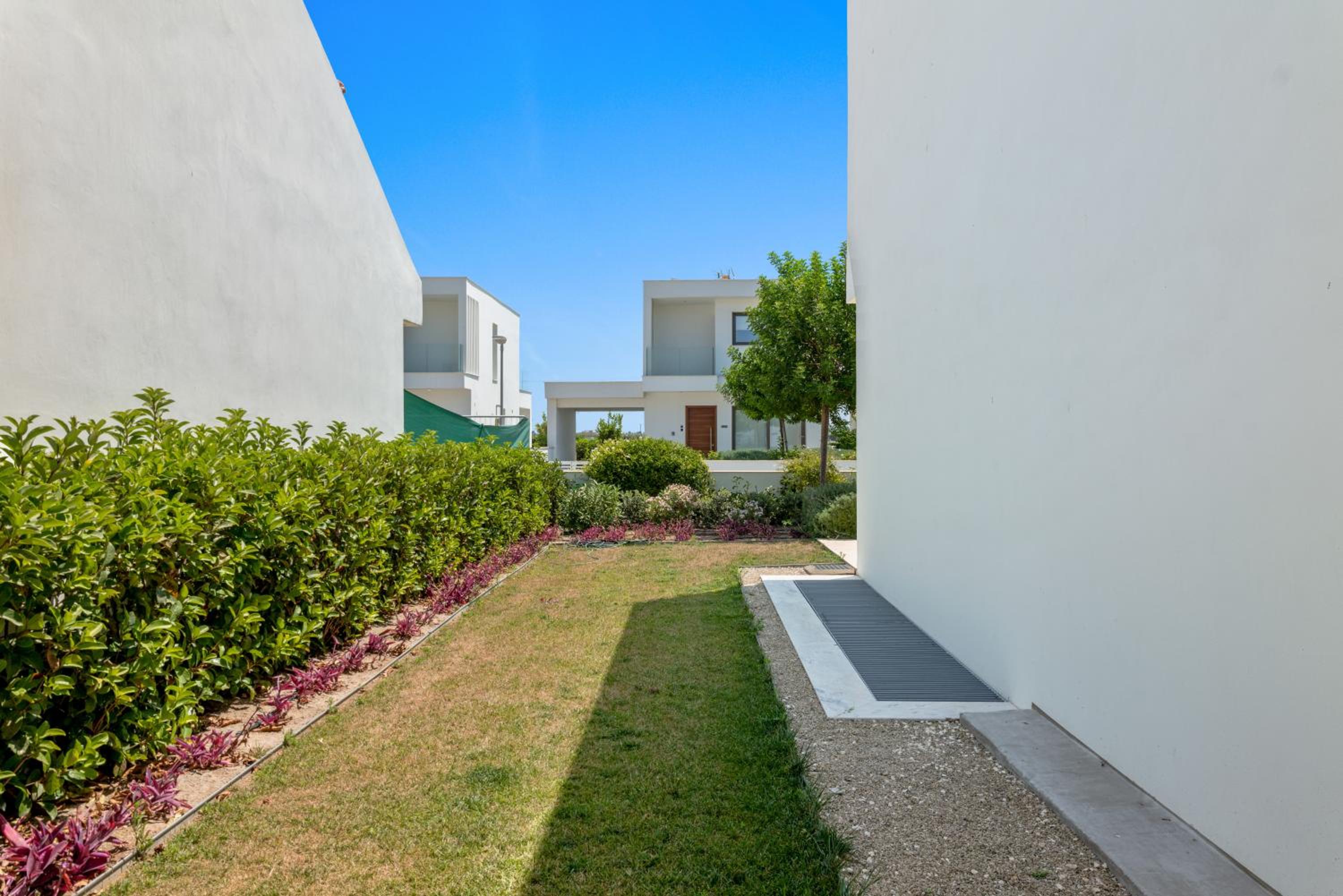 Serenity Waves Villa 17