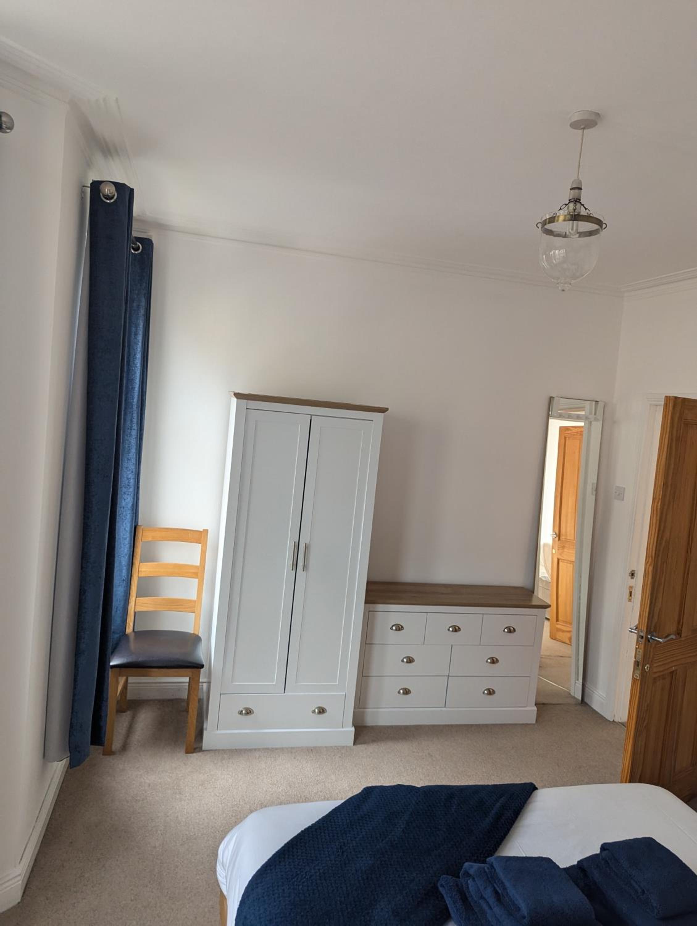 Prospect House - Elegant 4-Bed Family Escape Near Ward Park & Marina