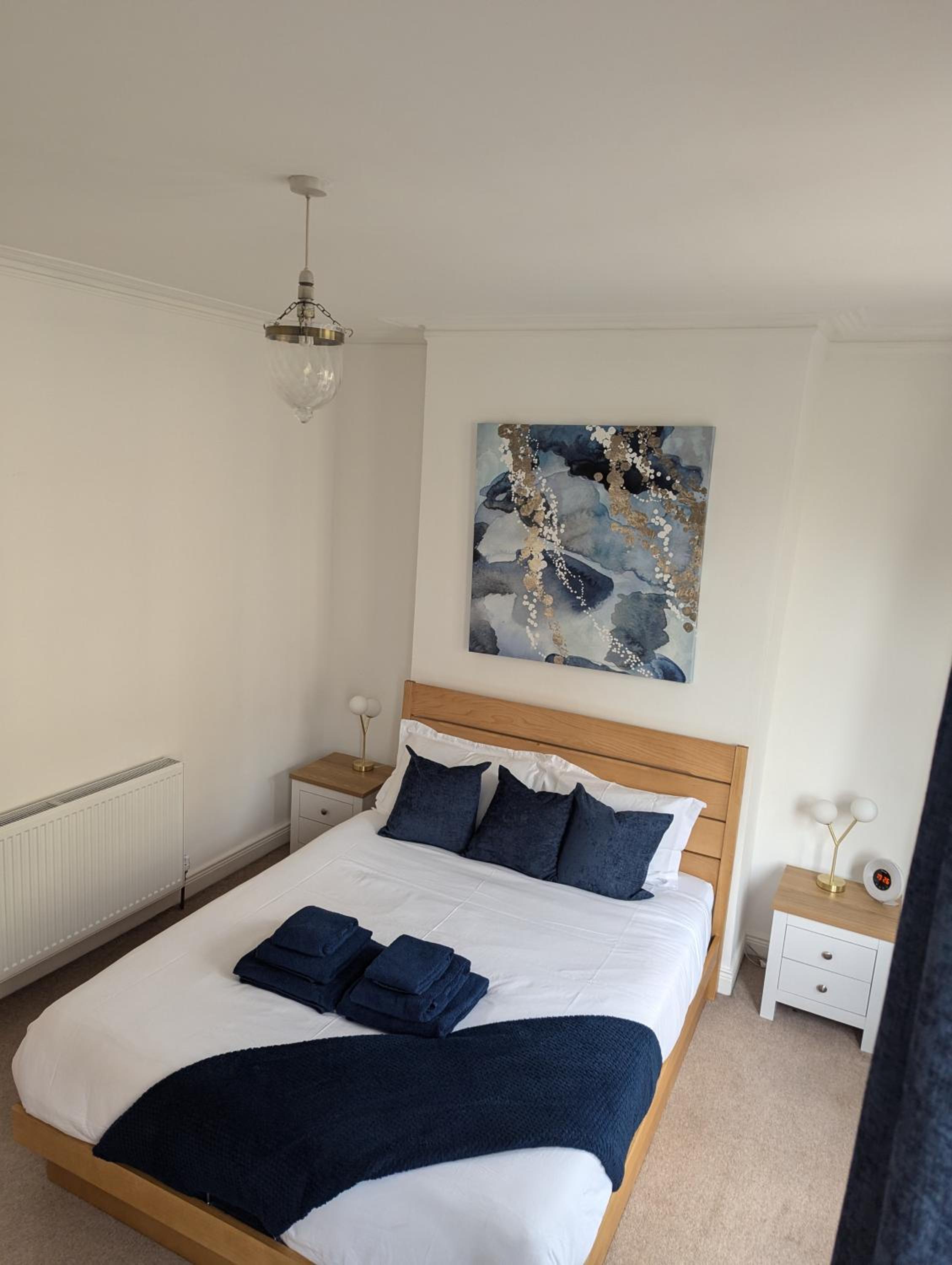 Prospect House - Elegant 4-Bed Family Escape Near Ward Park & Marina