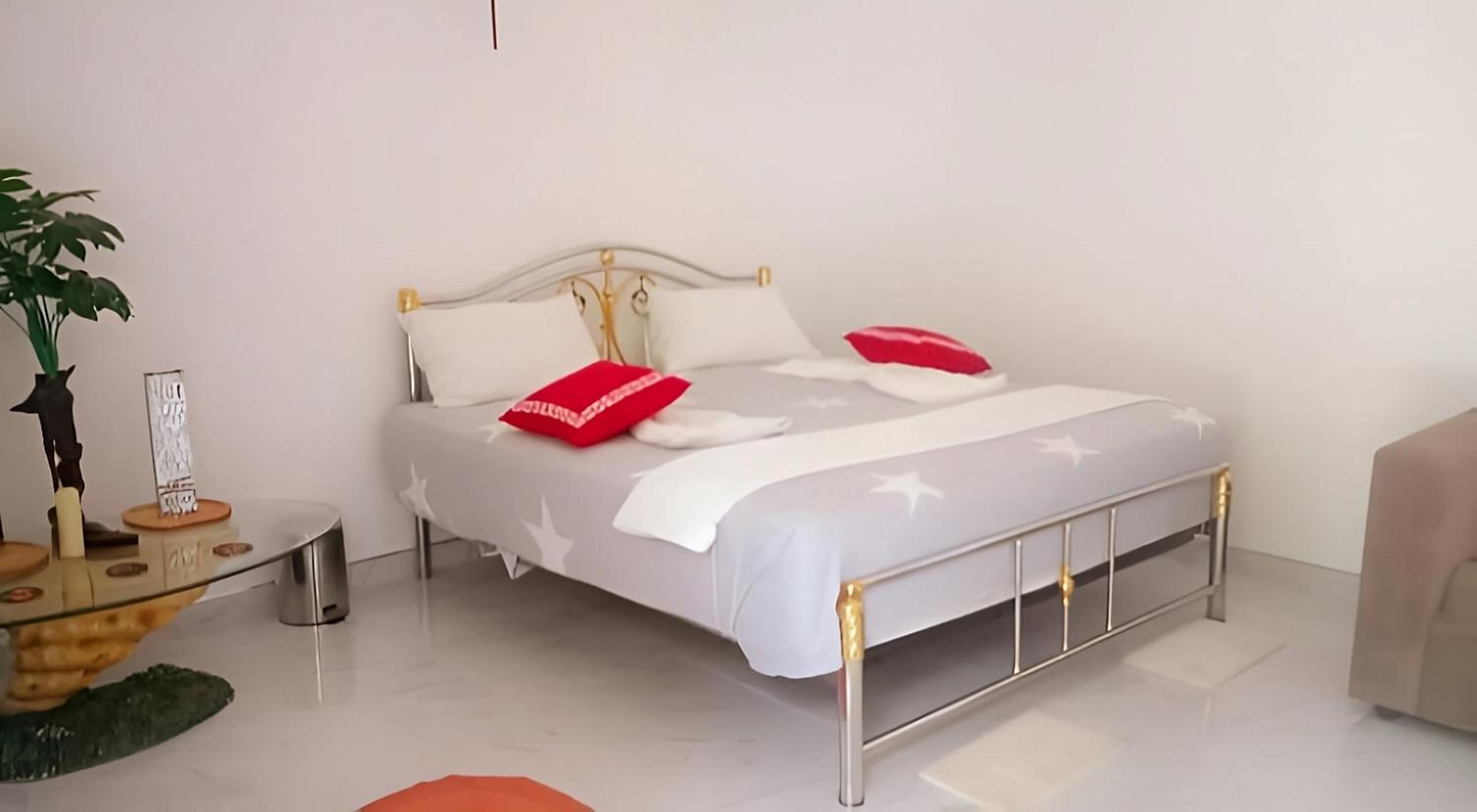 Ceylonia Airport Transit Hotel