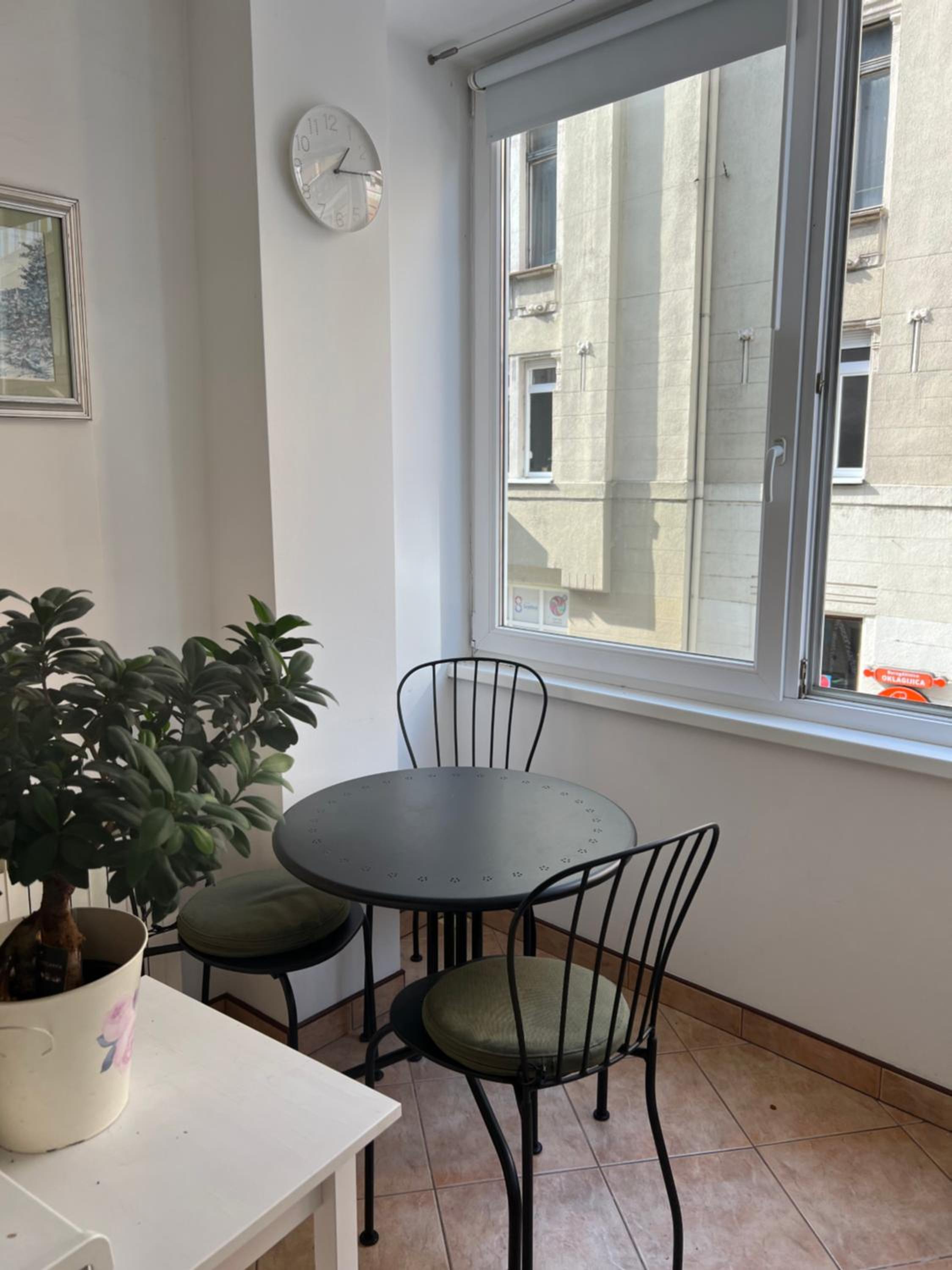 SFF Central Apartment view 3