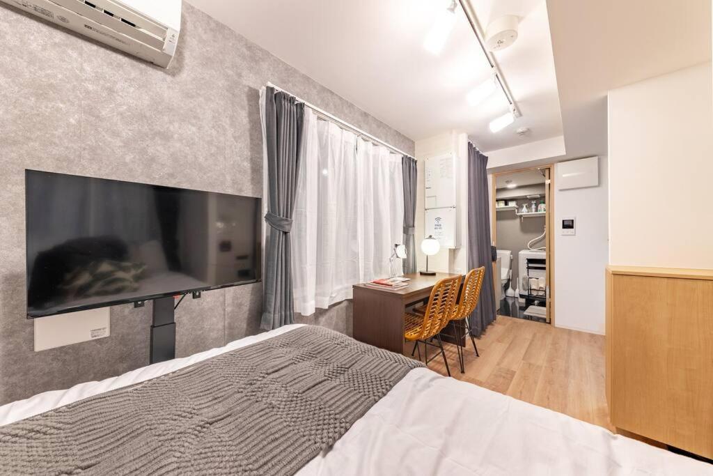 SALE! Tokyo! Stay in Ikebukuro Convenient for Shopping & Long Stays!