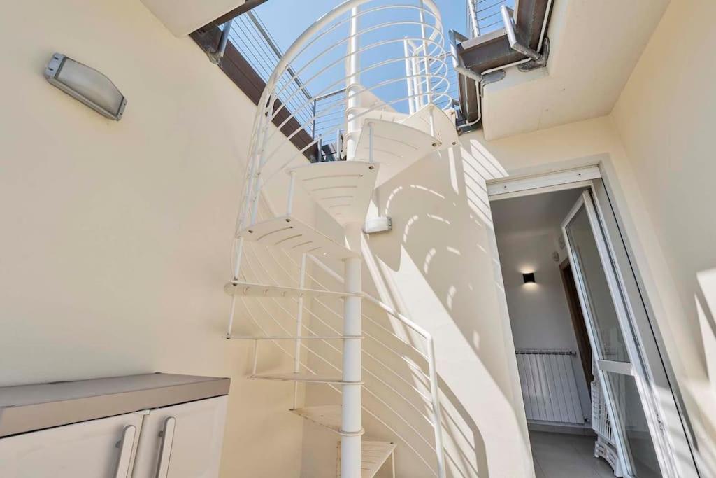 GOLDEN LUXE - Villa Whit Terreace Sea View