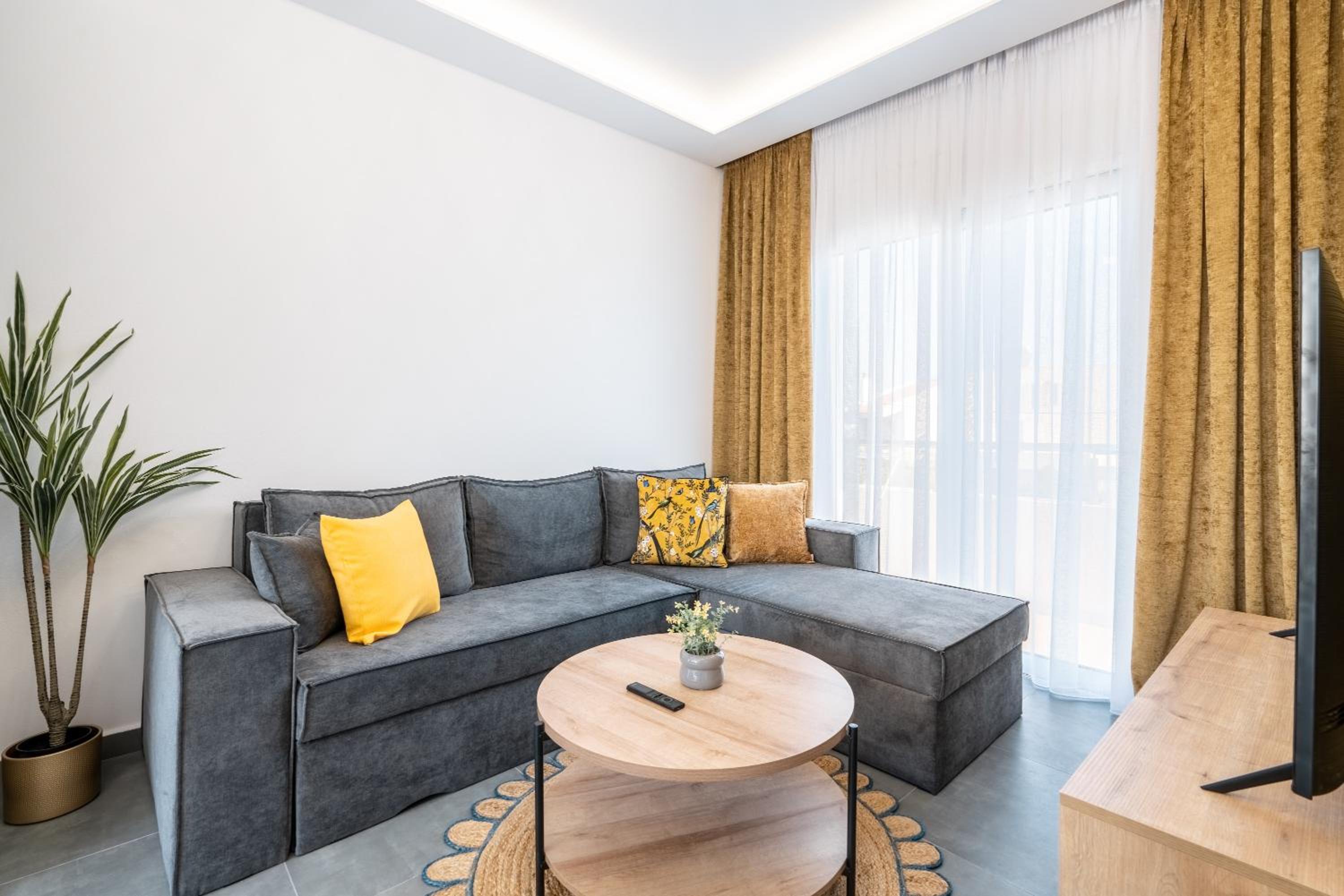 Velvet Apartments