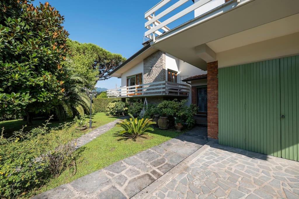 Golden Luxe - Quiete Villa,exclusive Garden in Forte dei Marmi