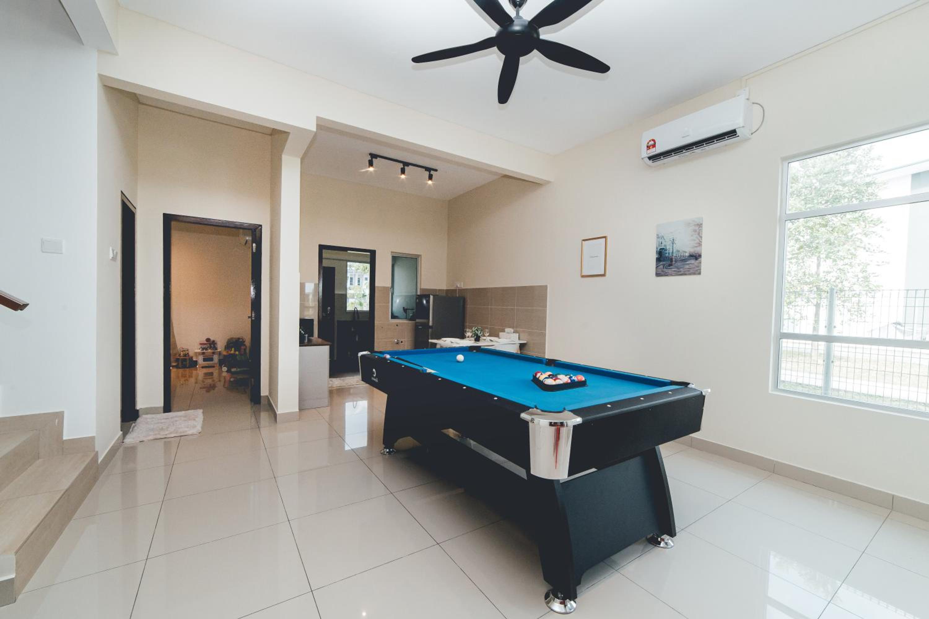 POOL & BBQ The Corner House Ayera Homestay 14pax photo 3