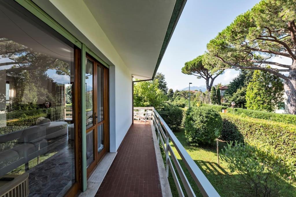 Golden Luxe - Quiete Villa,exclusive Garden in Forte dei Marmi