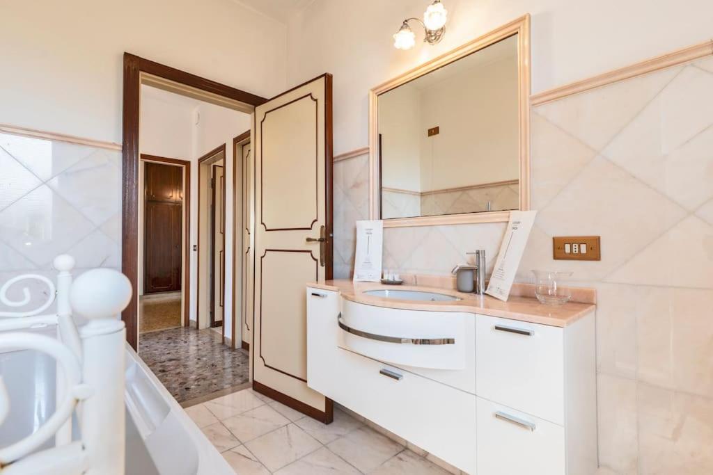 Golden Luxe - Quiete Villa,exclusive Garden in Forte dei Marmi