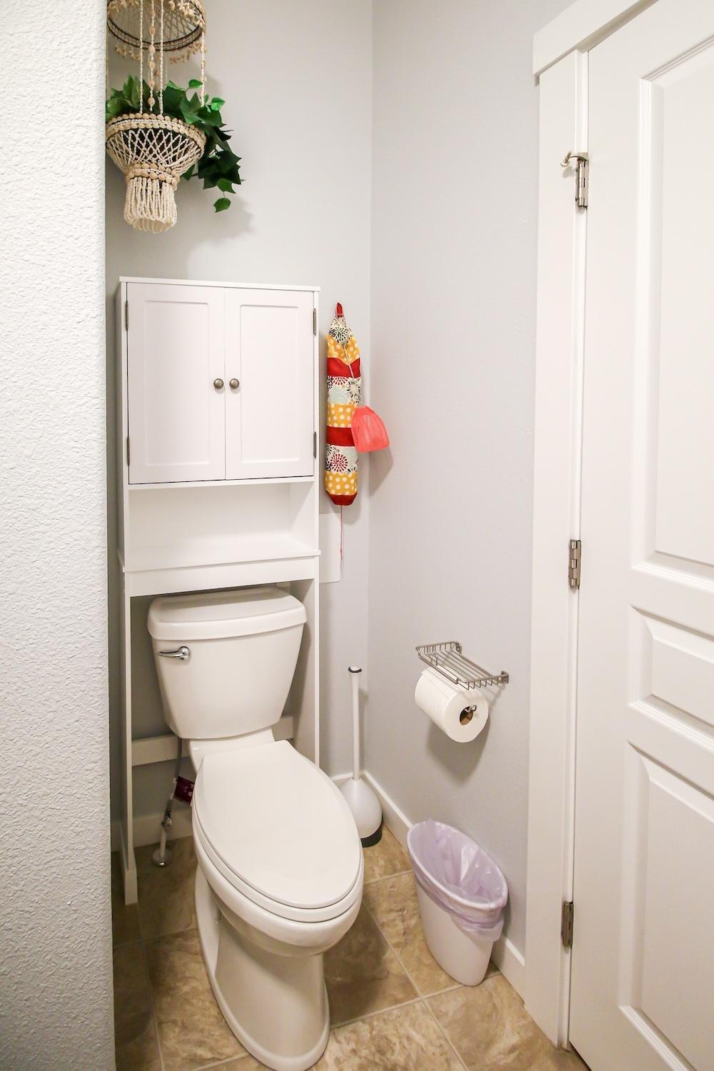 Spacious 5BR Family Home with BBQ & Workspace