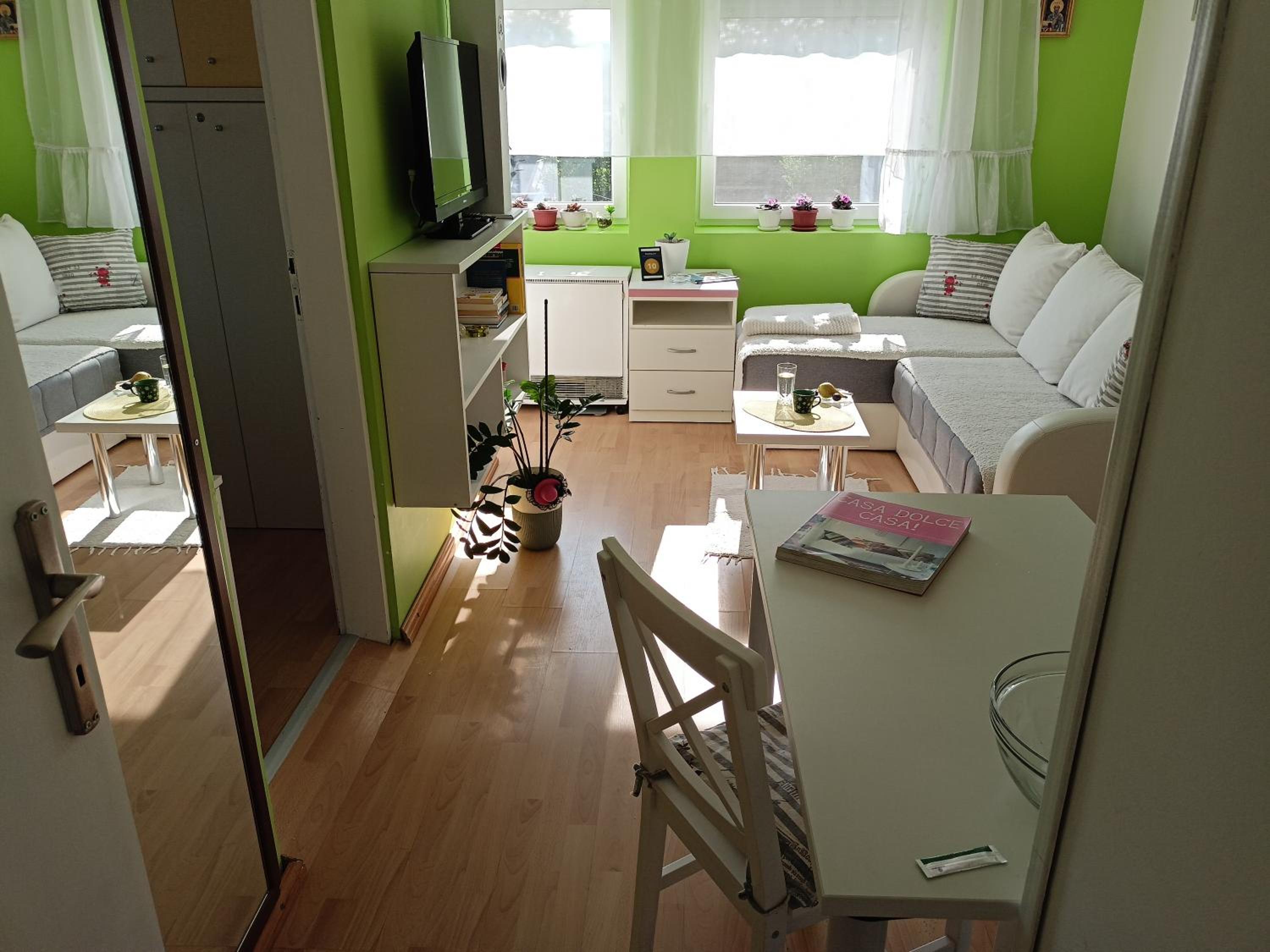 Photo 6