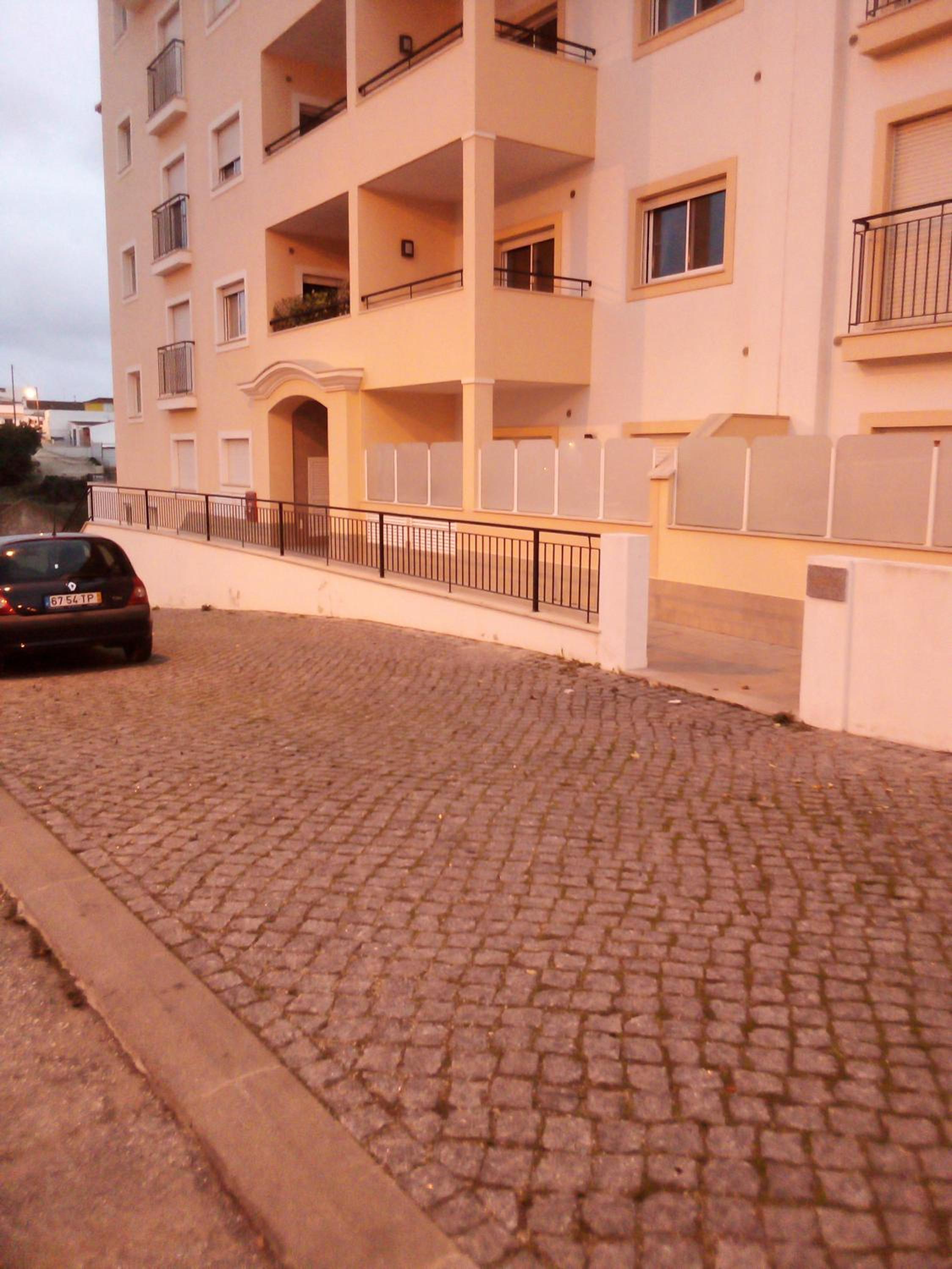 Spacious Apartment with Huge Terrace and Swimming Pool