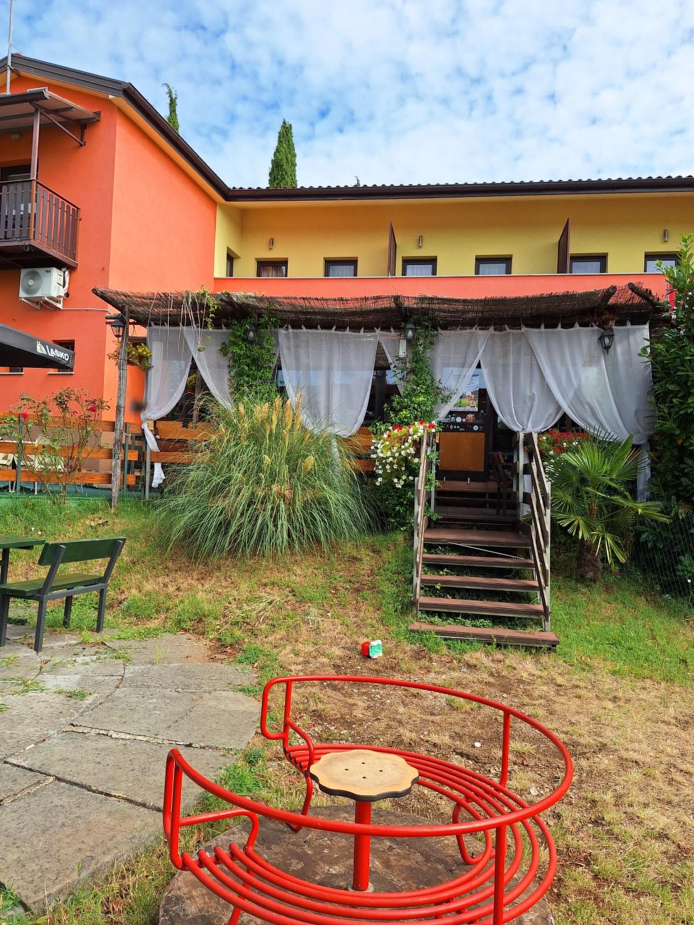 Apartmaji Paradiso view 4