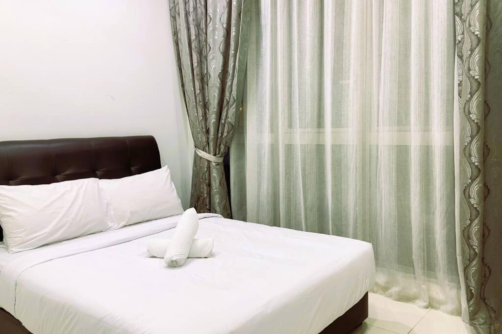 Luxury 2BR2BR service Apartment at Regalia Residence KL