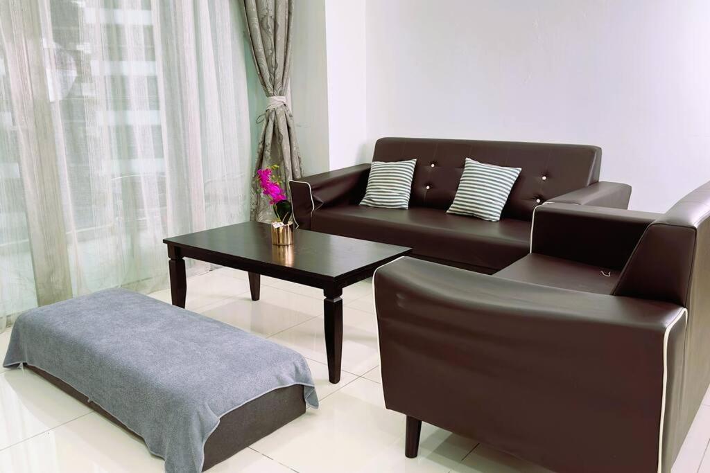 Luxury 2BR2BR service Apartment at Regalia Residence KL