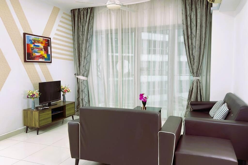Luxury 2BR2BR service Apartment at Regalia Residence KL