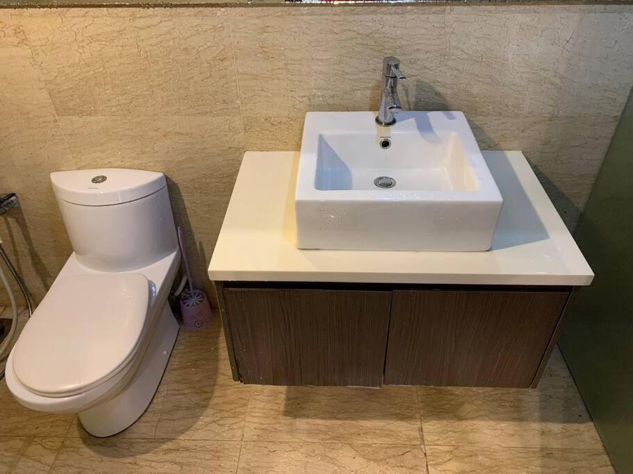 Luxury 2BR2BR service Apartment at Regalia Residence KL