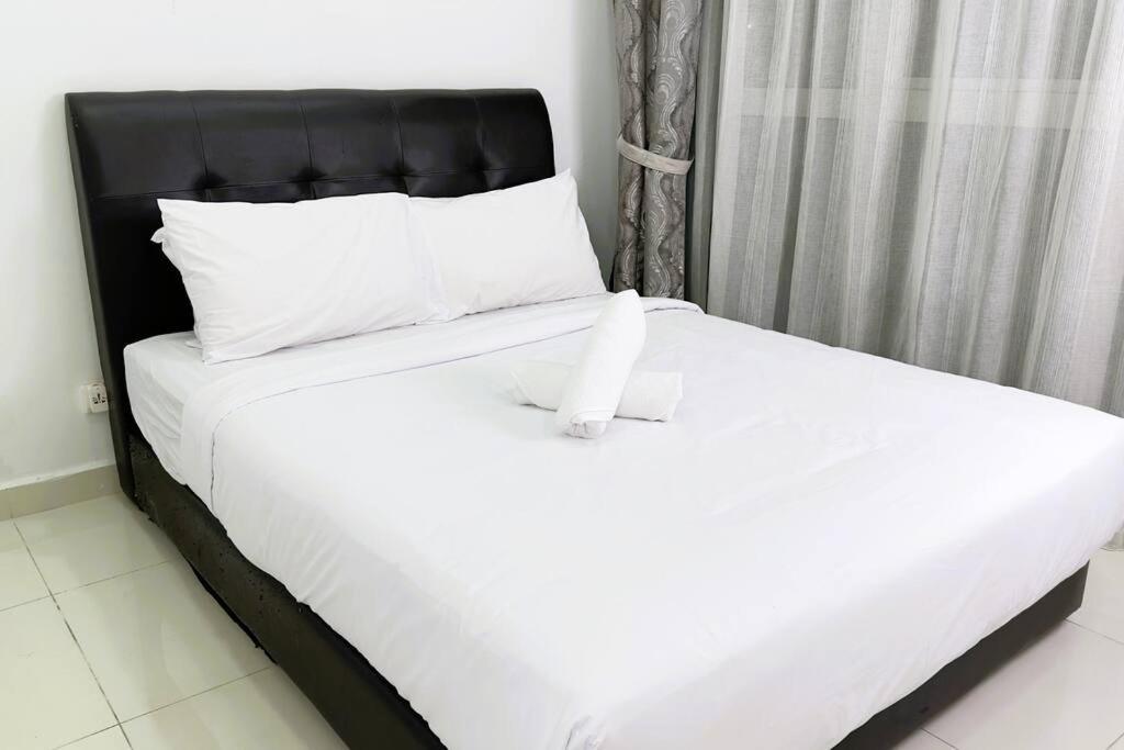 Luxury 2BR2BR service Apartment at Regalia Residence KL