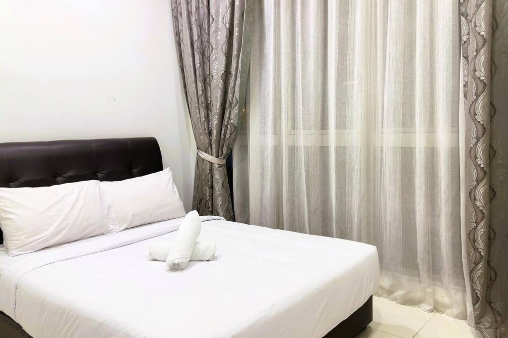 Luxury 2BR2BR service Apartment at Regalia Residence KL