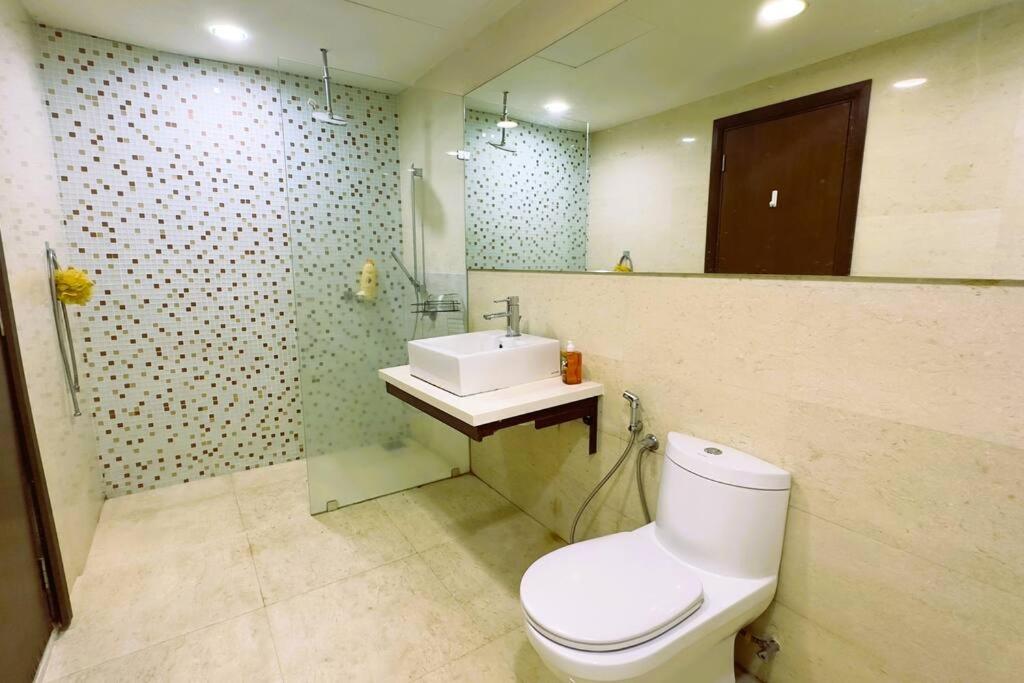 Luxury 2BR2BR service Apartment at Regalia Residence KL