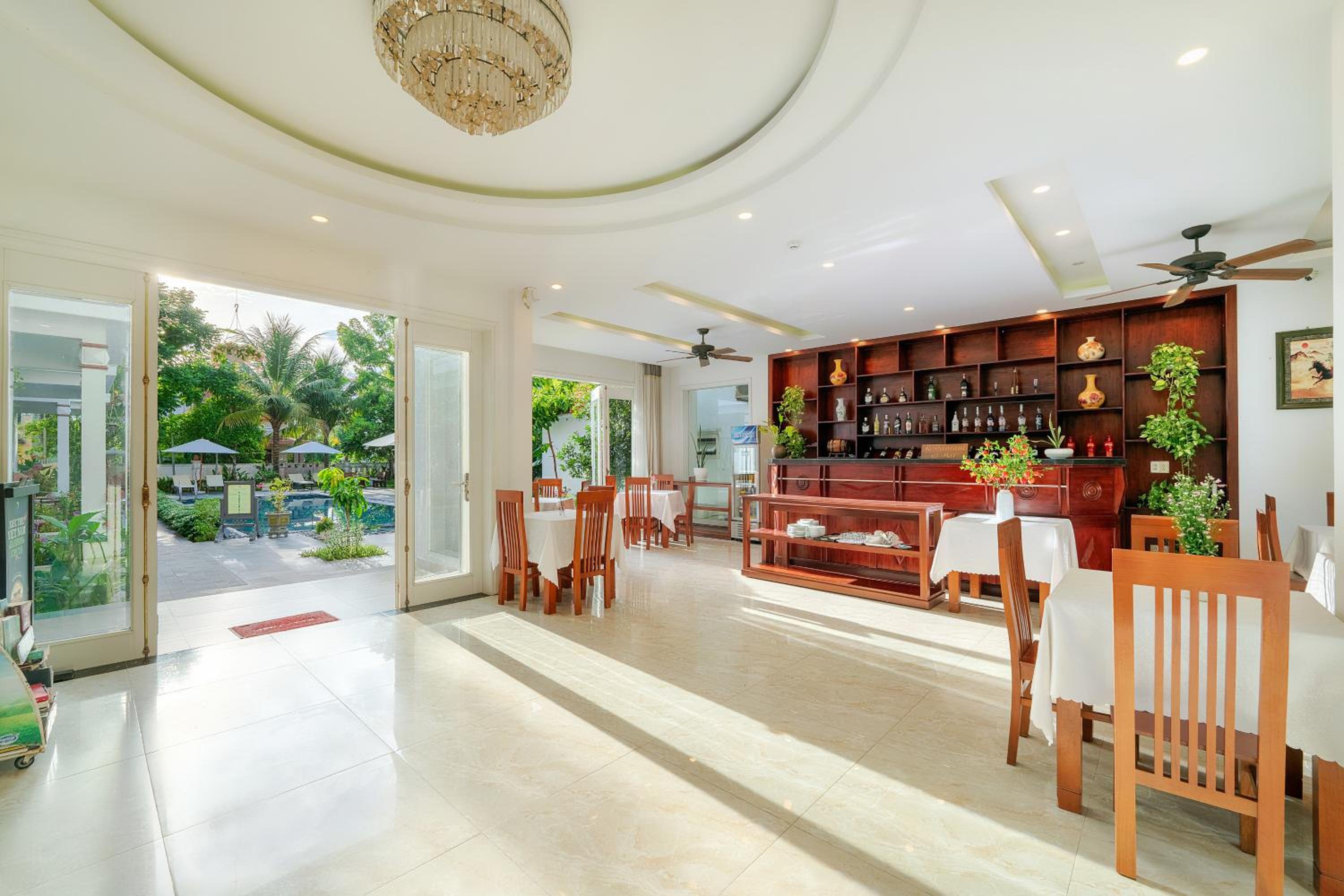 Hoi An Palmy Villa