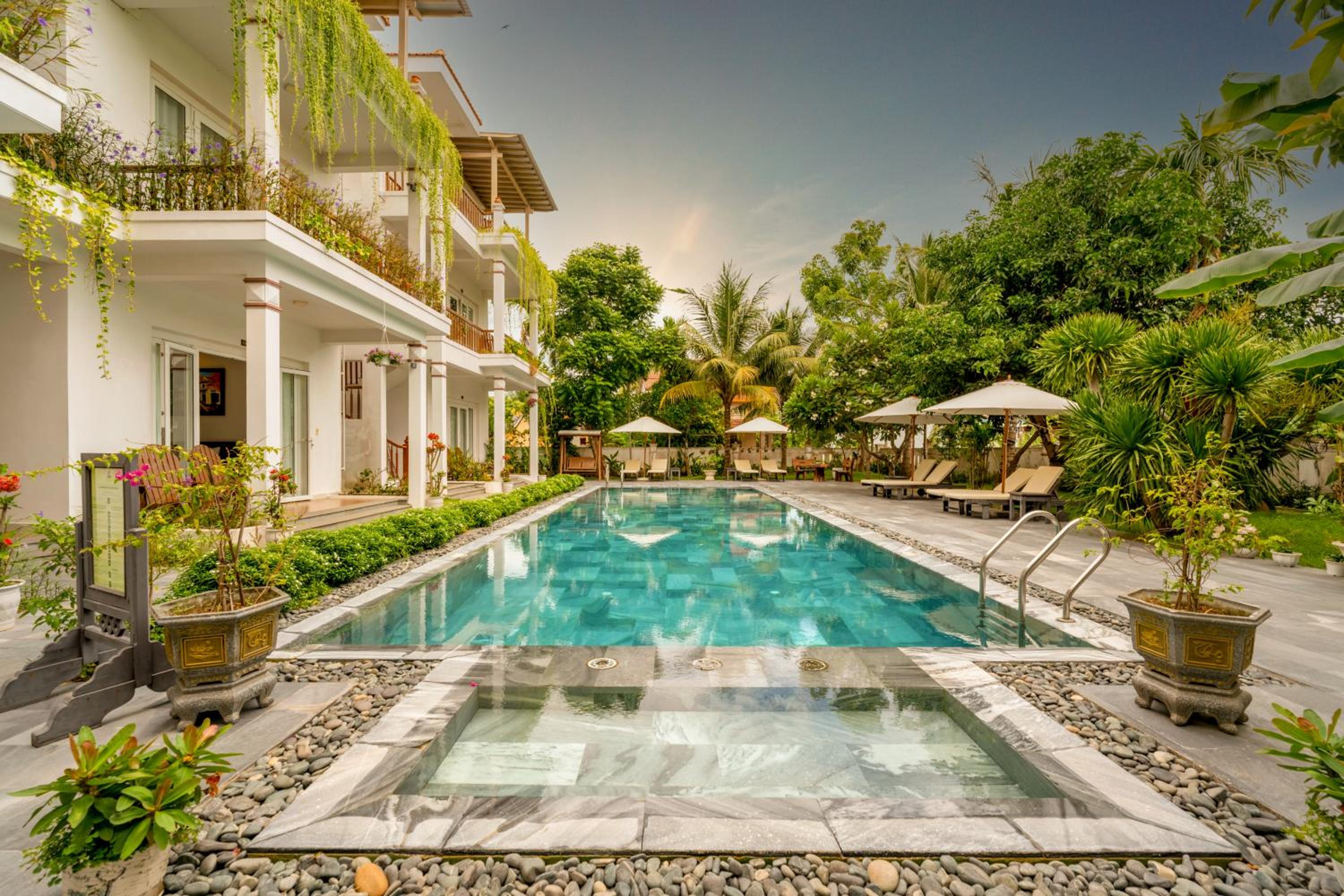 Hoi An Palmy Villa