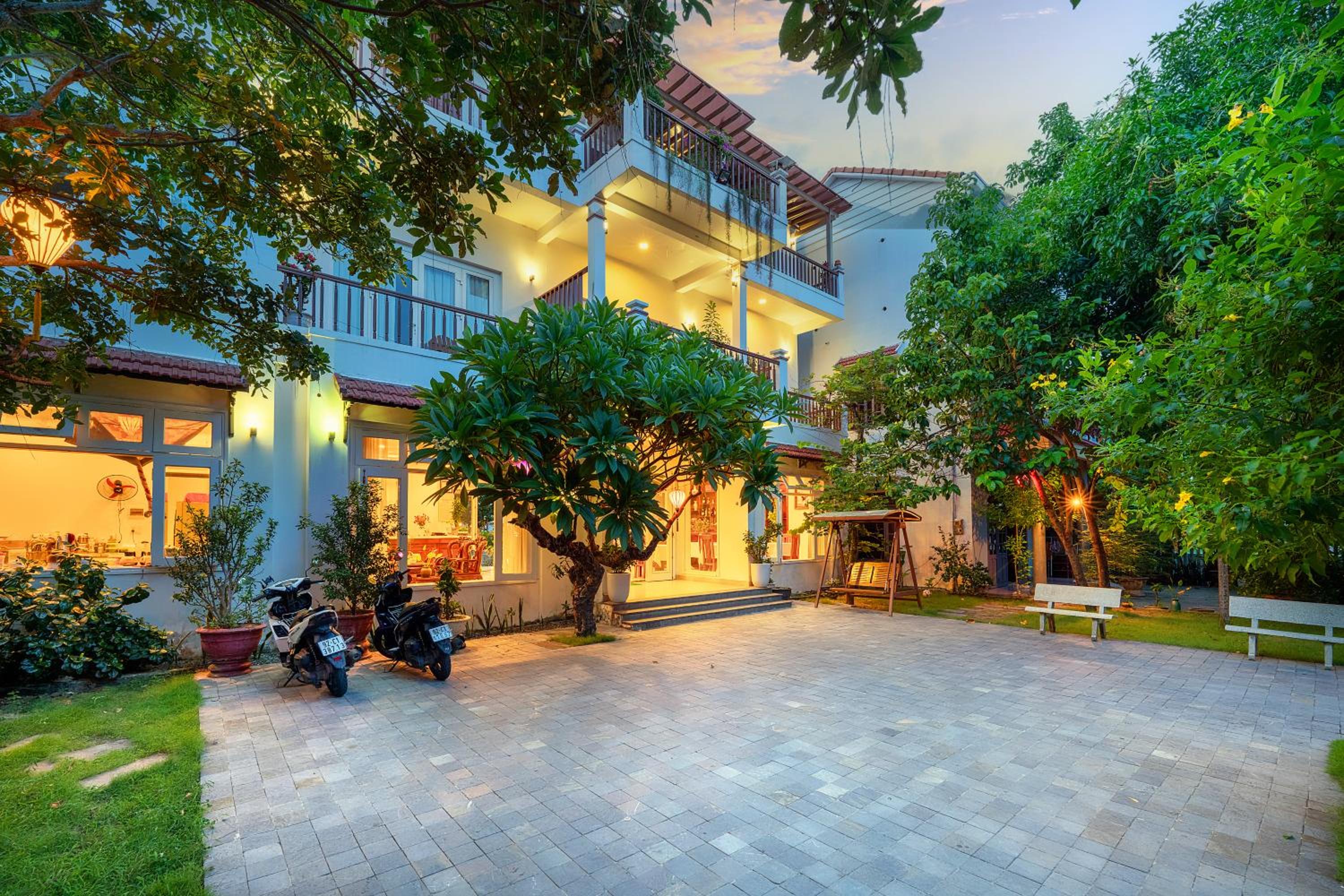 Hoi An Palmy Villa