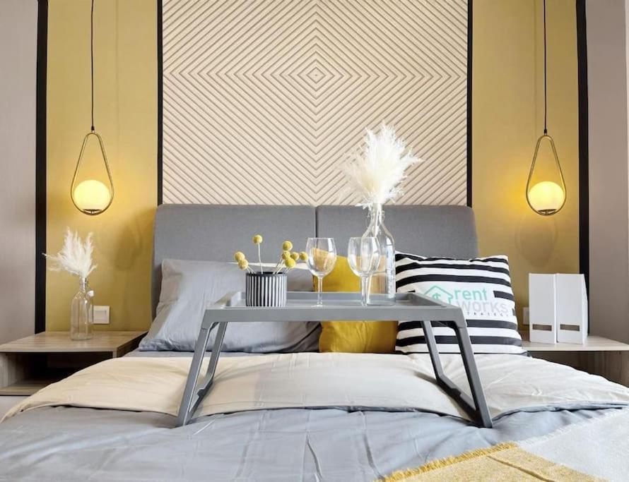 Lemon Loft 2BR opposite MyTown near TRX by RumaBnB