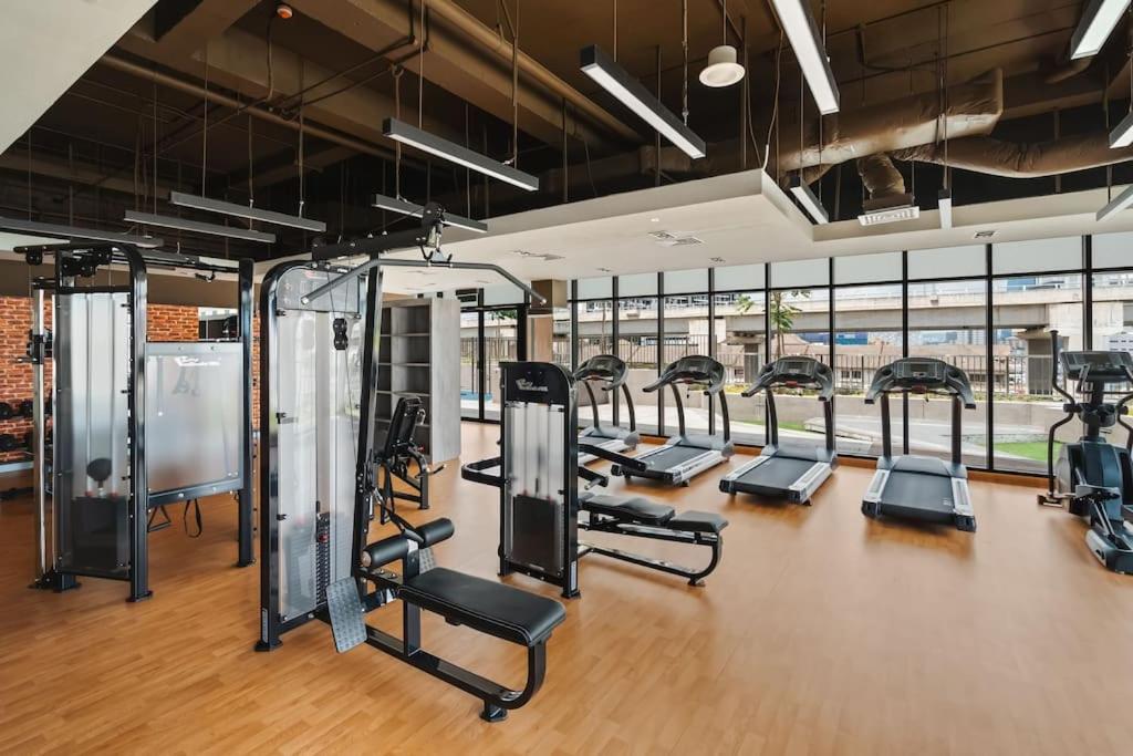 Lemon Loft 2BR opposite MyTown near TRX by RumaBnB