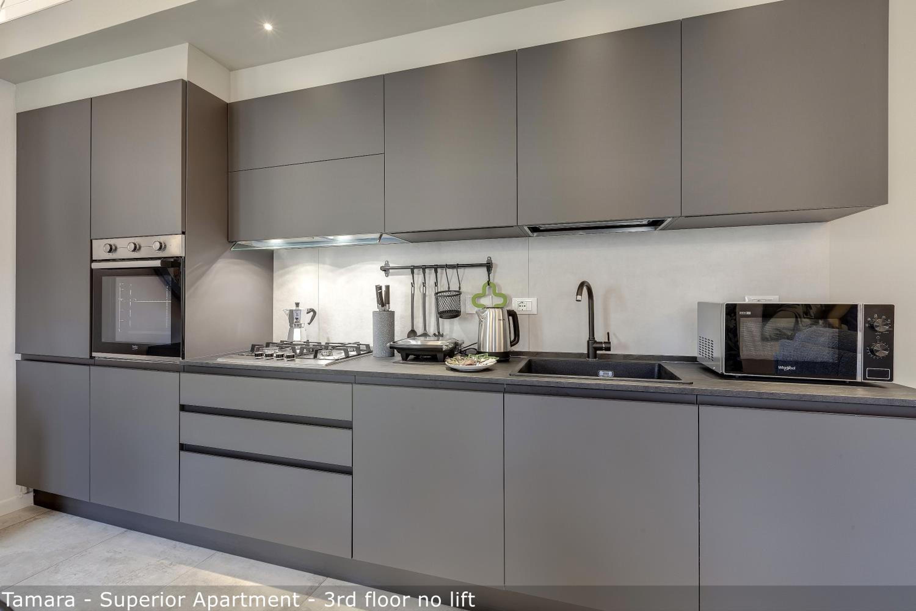 Tamara & Clotilde Apartments by Mamo Florence