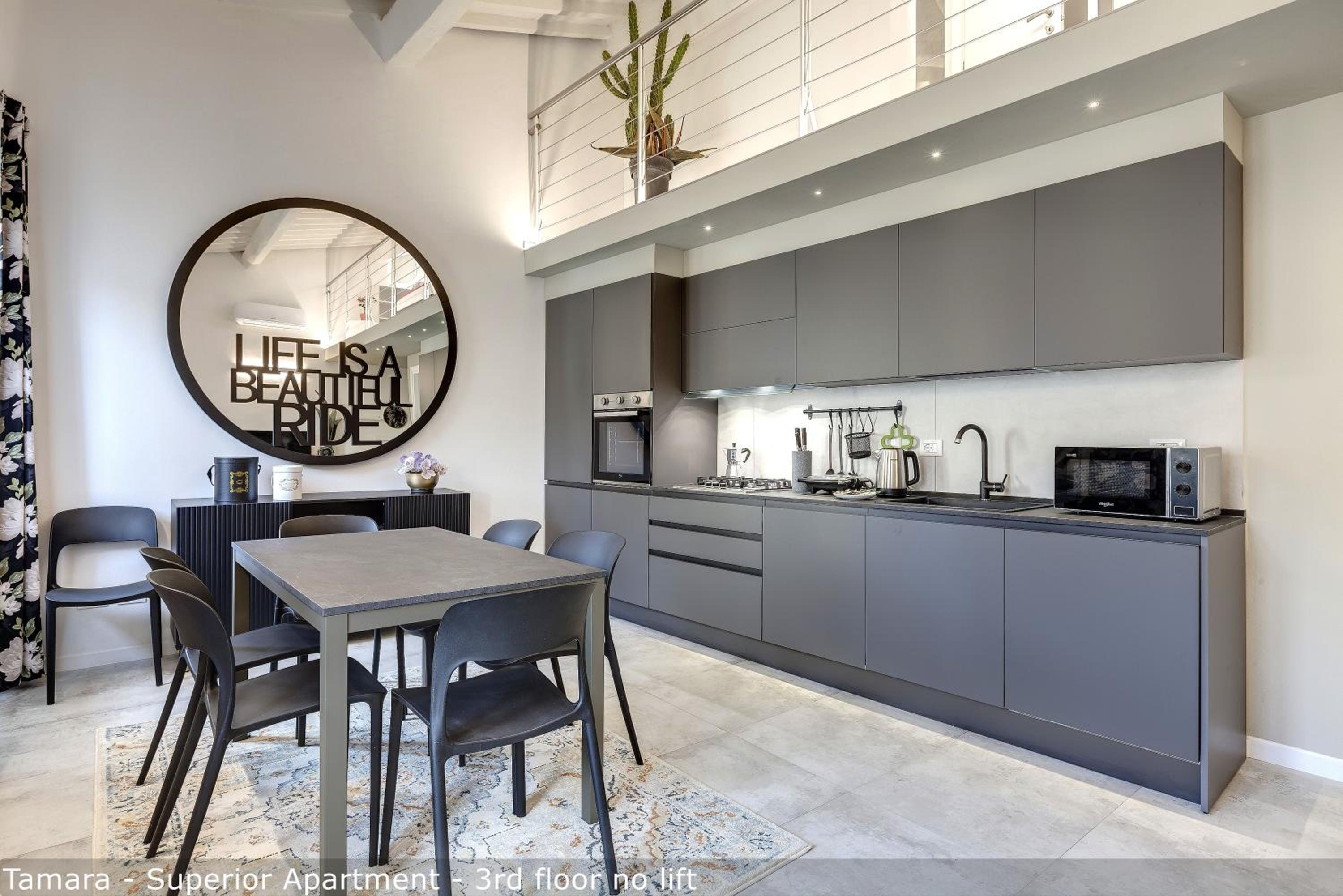 Tamara & Clotilde Apartments by Mamo Florence